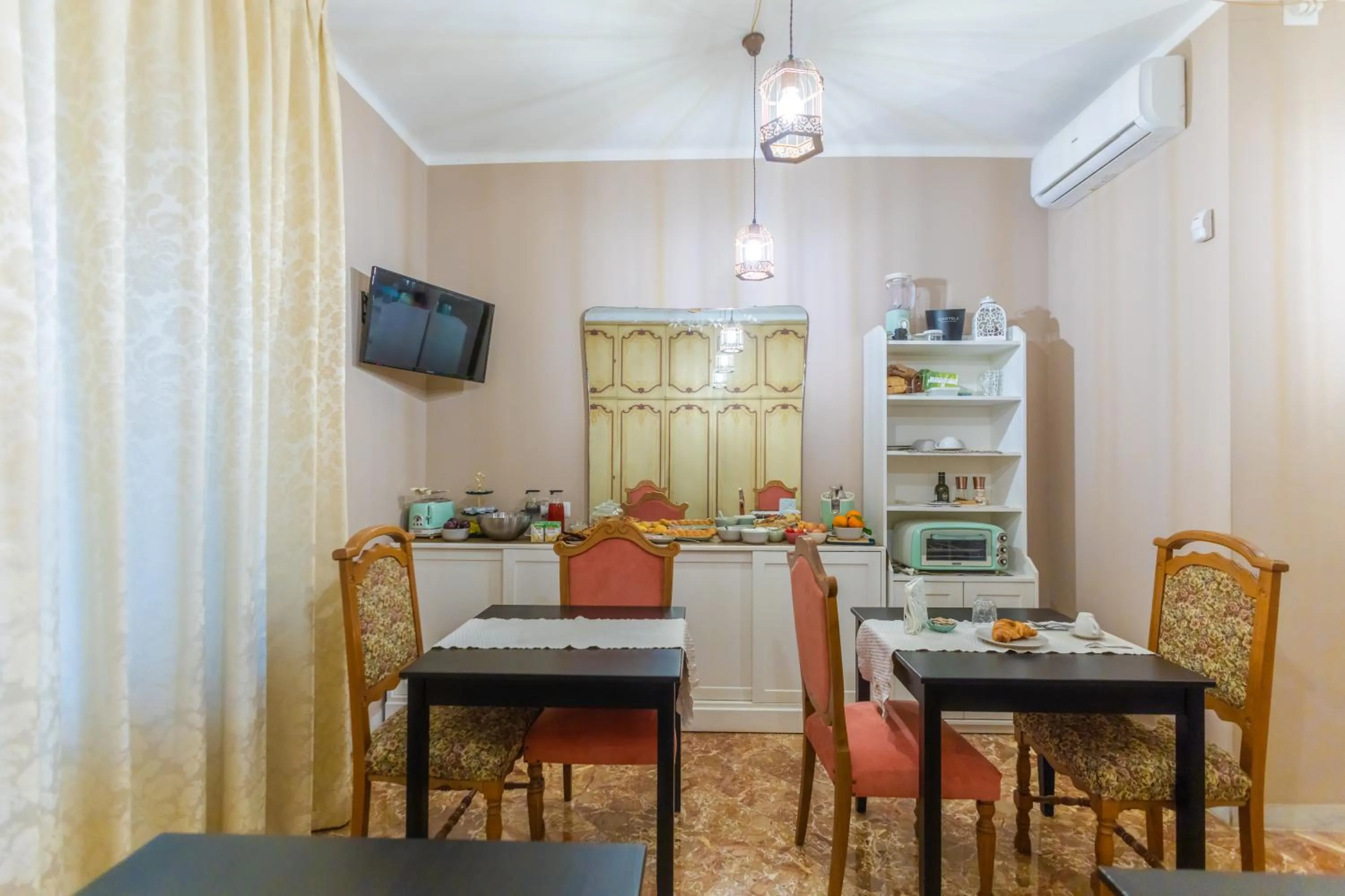 Breakfast in Bari Antica Boutique B&B