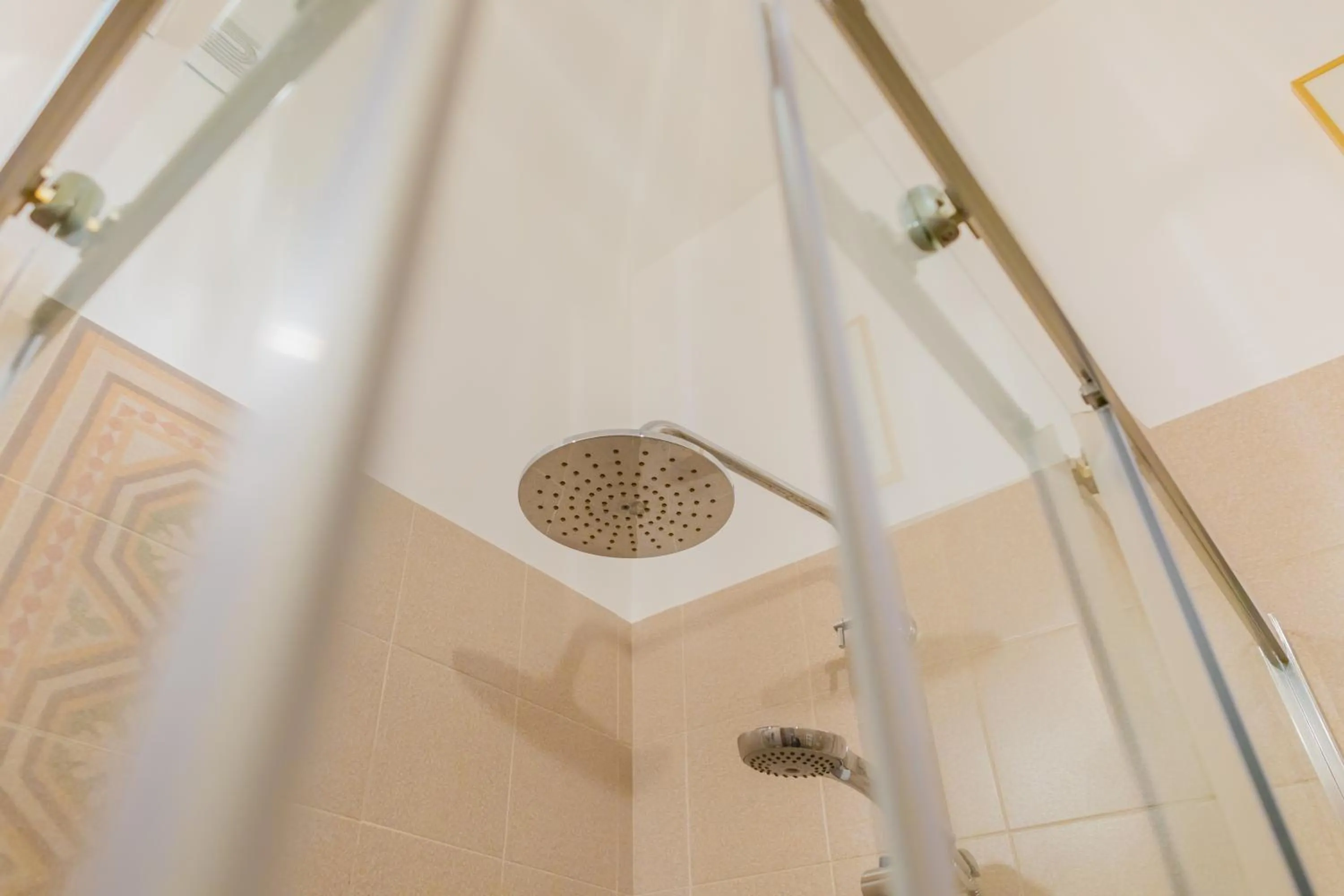 Shower in Bari Antica Boutique B&B