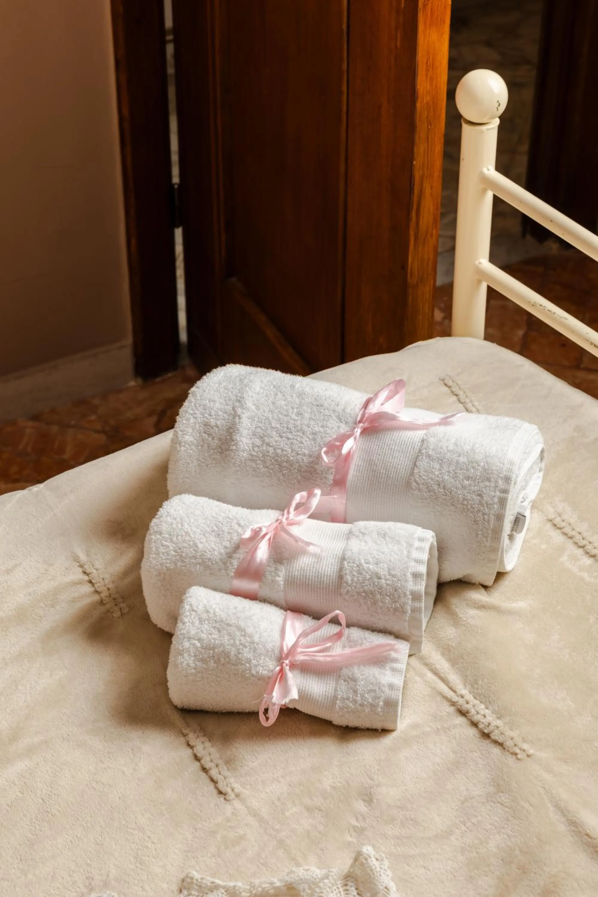 towels, Bed in Bari Antica Boutique B&B