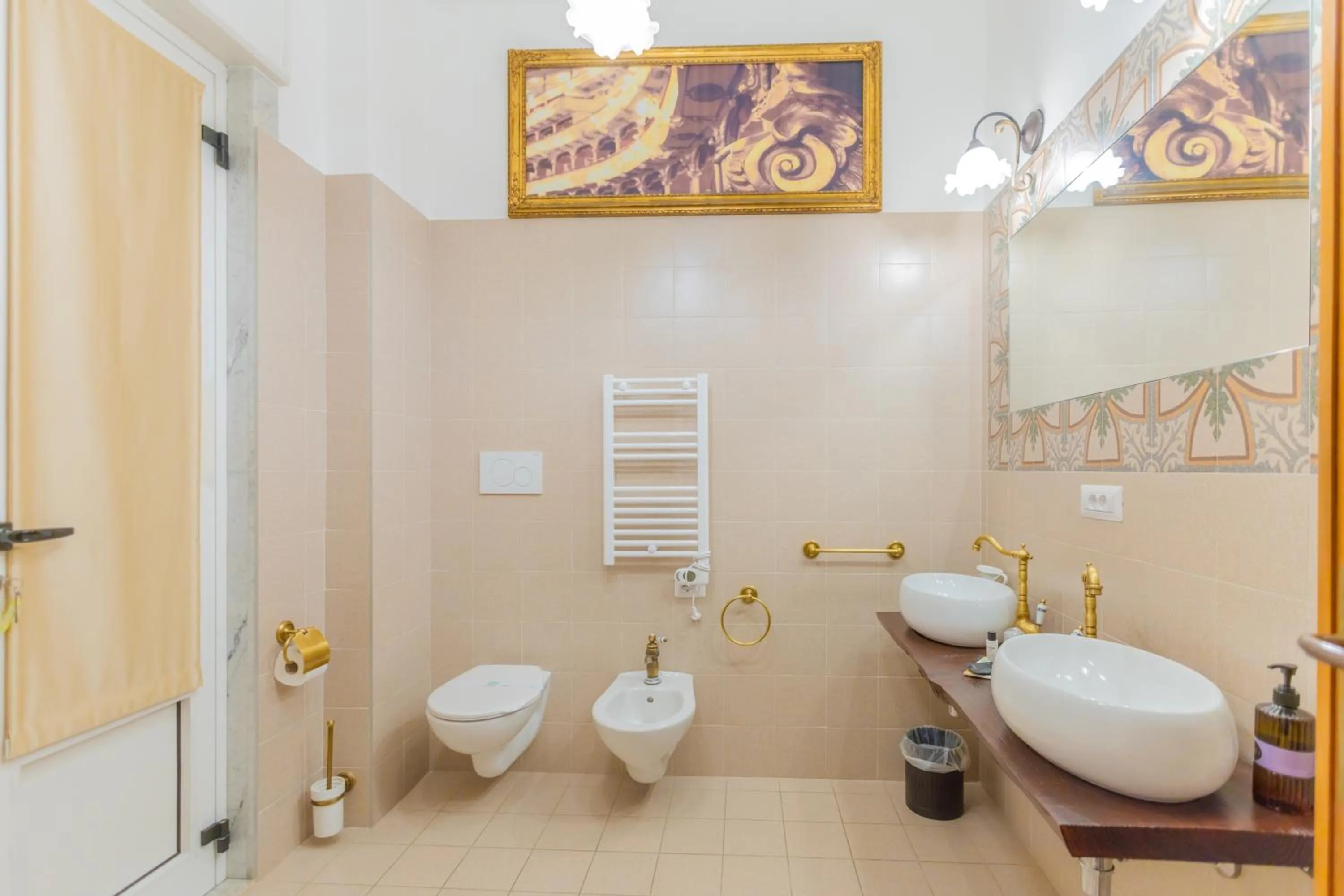 Shower in Bari Antica Boutique B&B