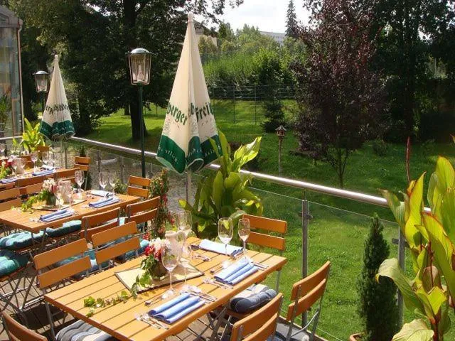 Restaurant/places to eat in Hotel Regenbogenhaus