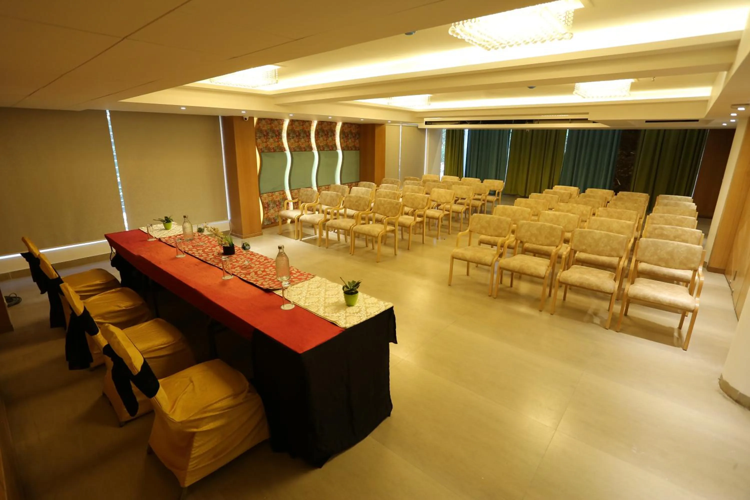 Banquet/Function facilities in Pravasa hotel Indore