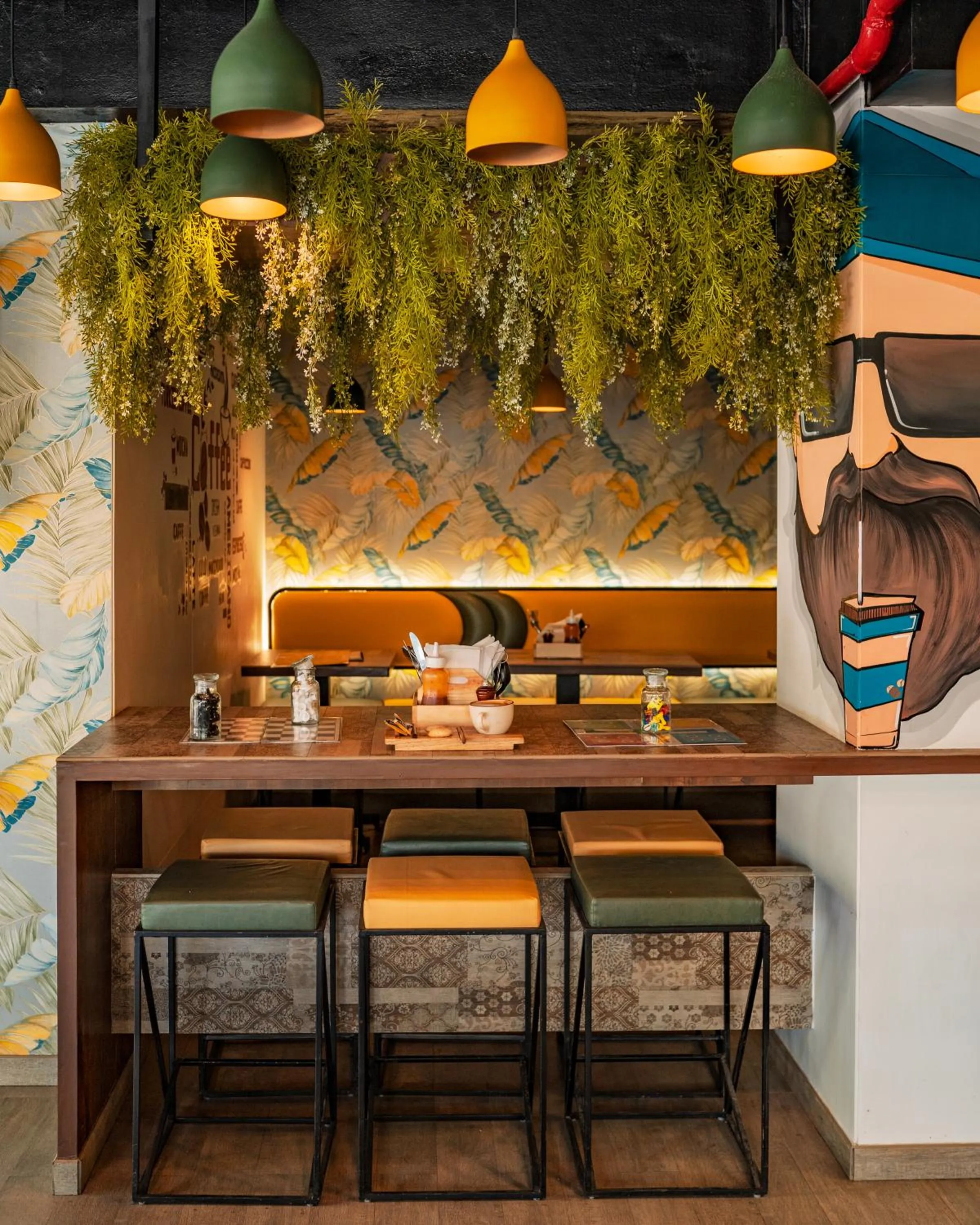 Restaurant/places to eat in Pravasa hotel Indore