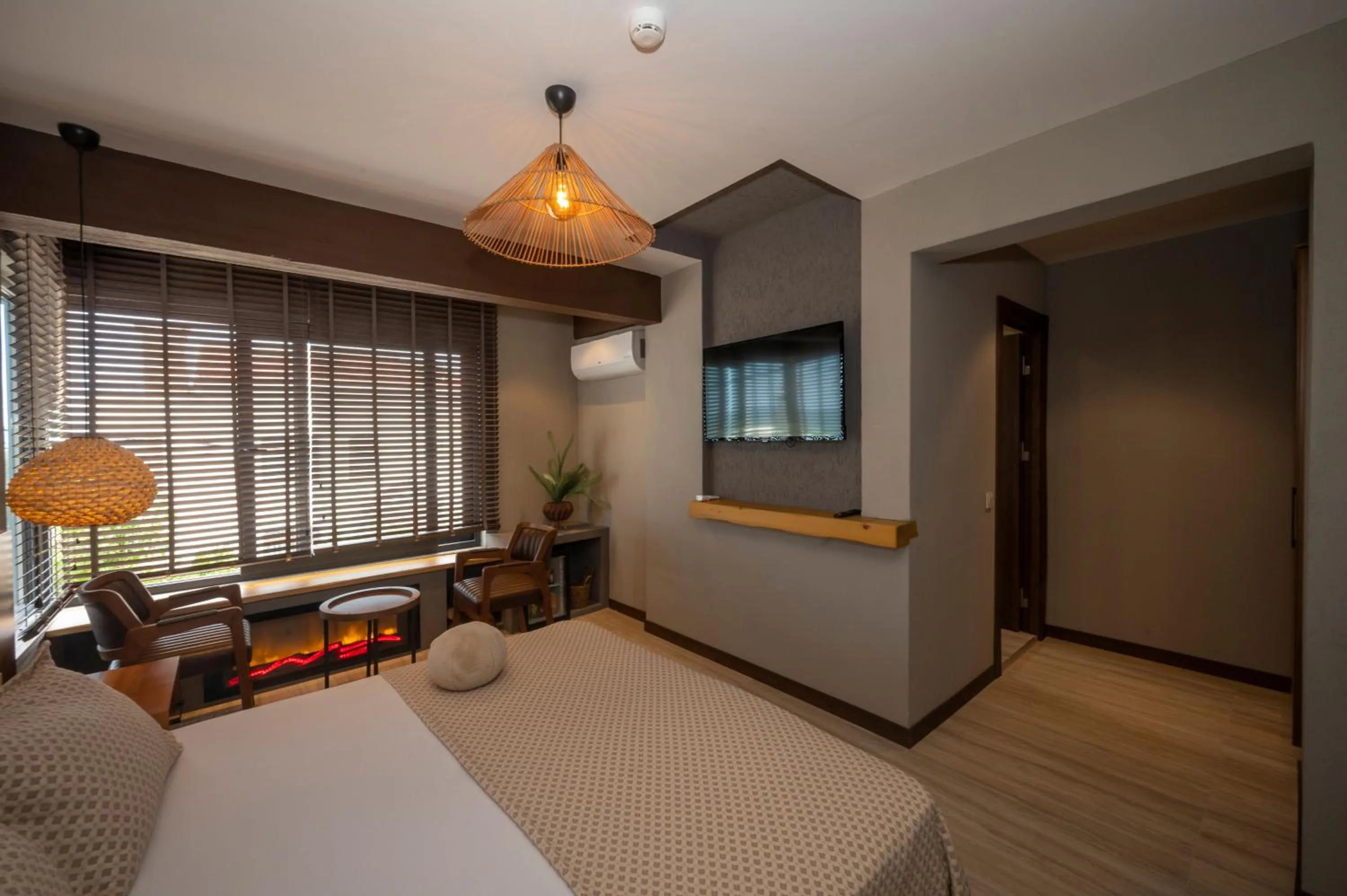 Nightclub / DJ, Bed in Villa Siesta Hotel Istanbul Airport