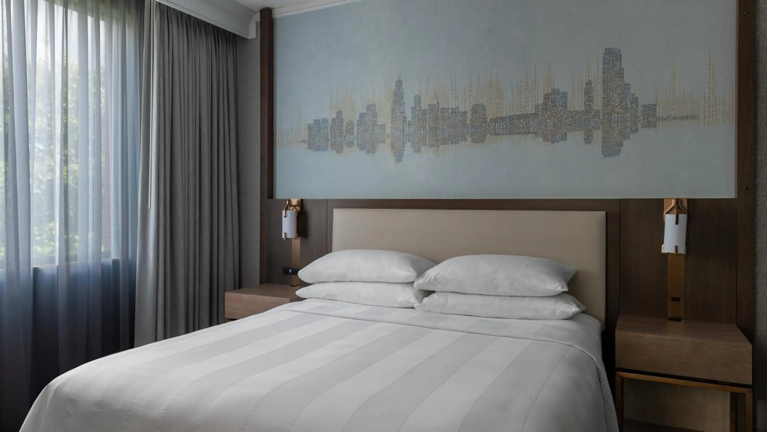 Bed in Courtyard by Marriott Chicago at Medical District-UIC