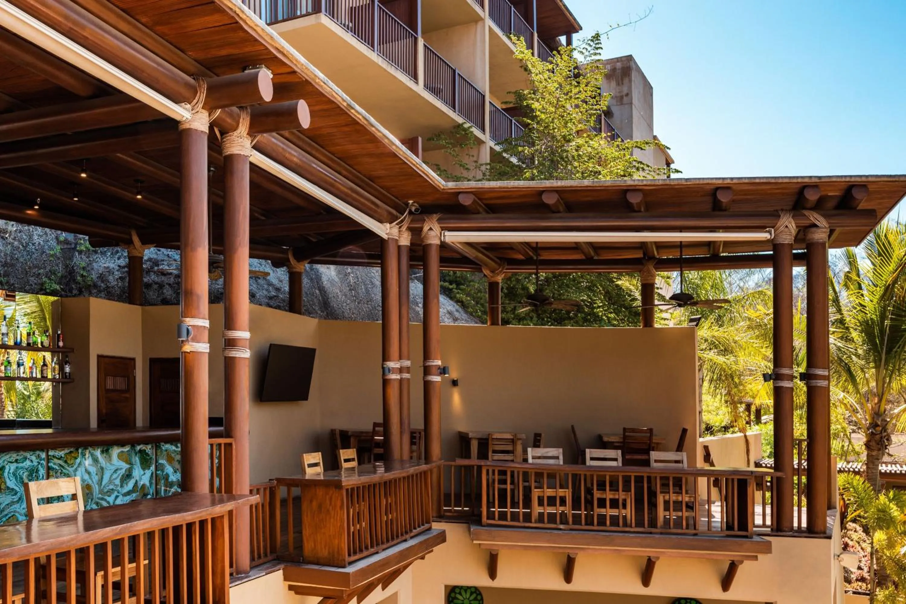 Lounge or bar in Delta Hotels by Marriott Riviera Nayarit, an All-Inclusive Resort