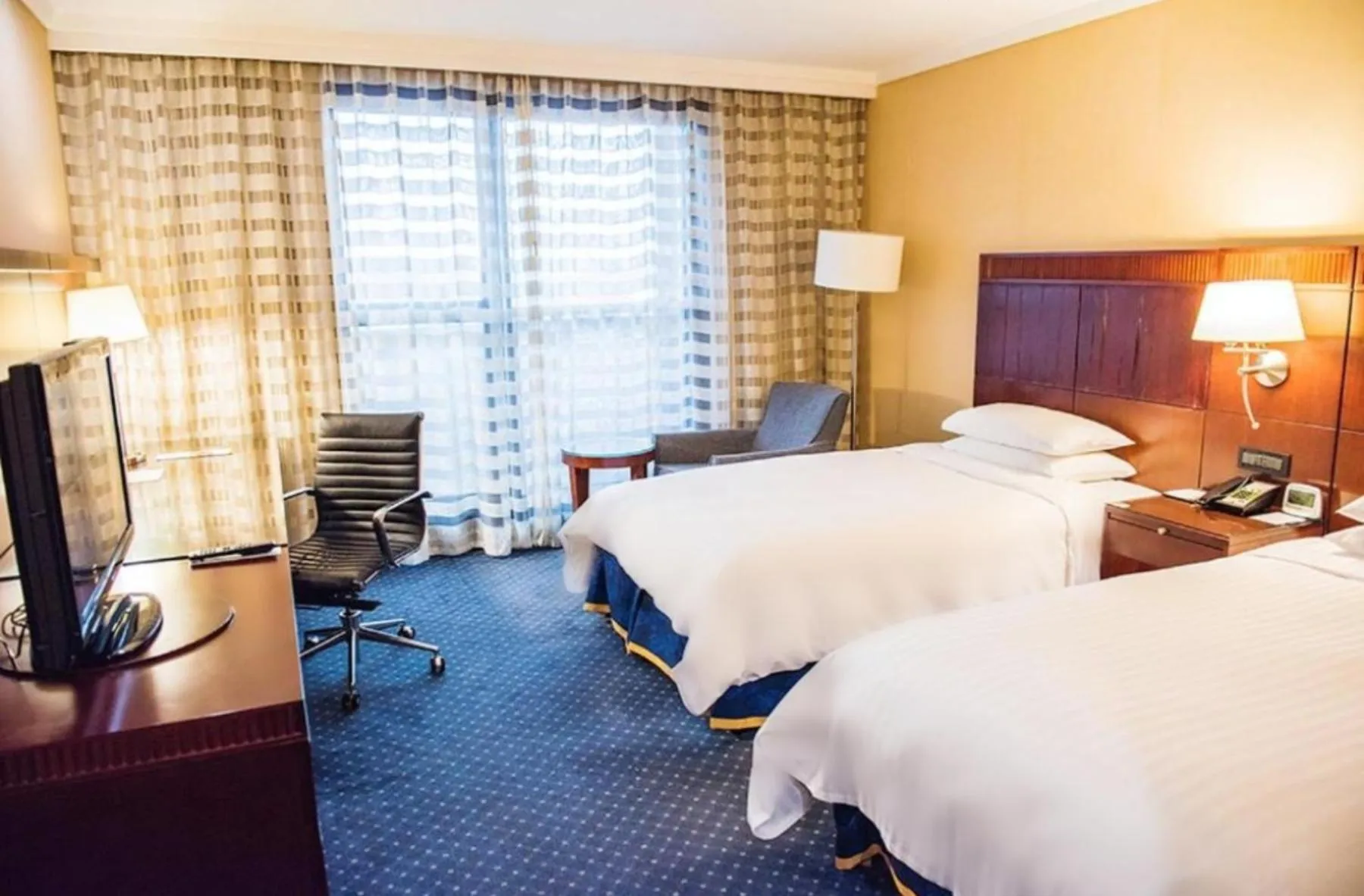 Bedroom in Courtyard By Marriott Shanghai Pudong