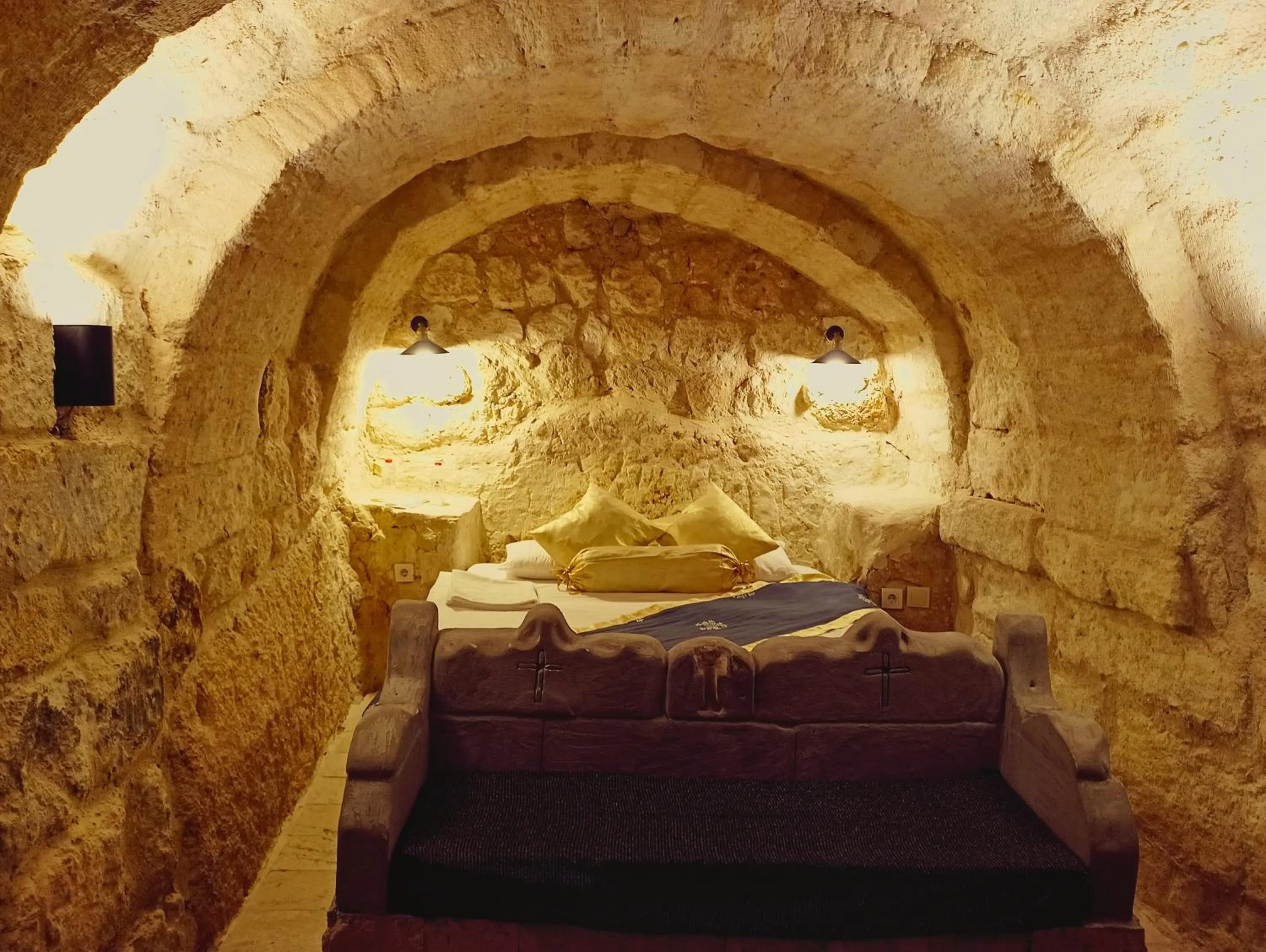 Photo of the whole room in stone age cappadocia