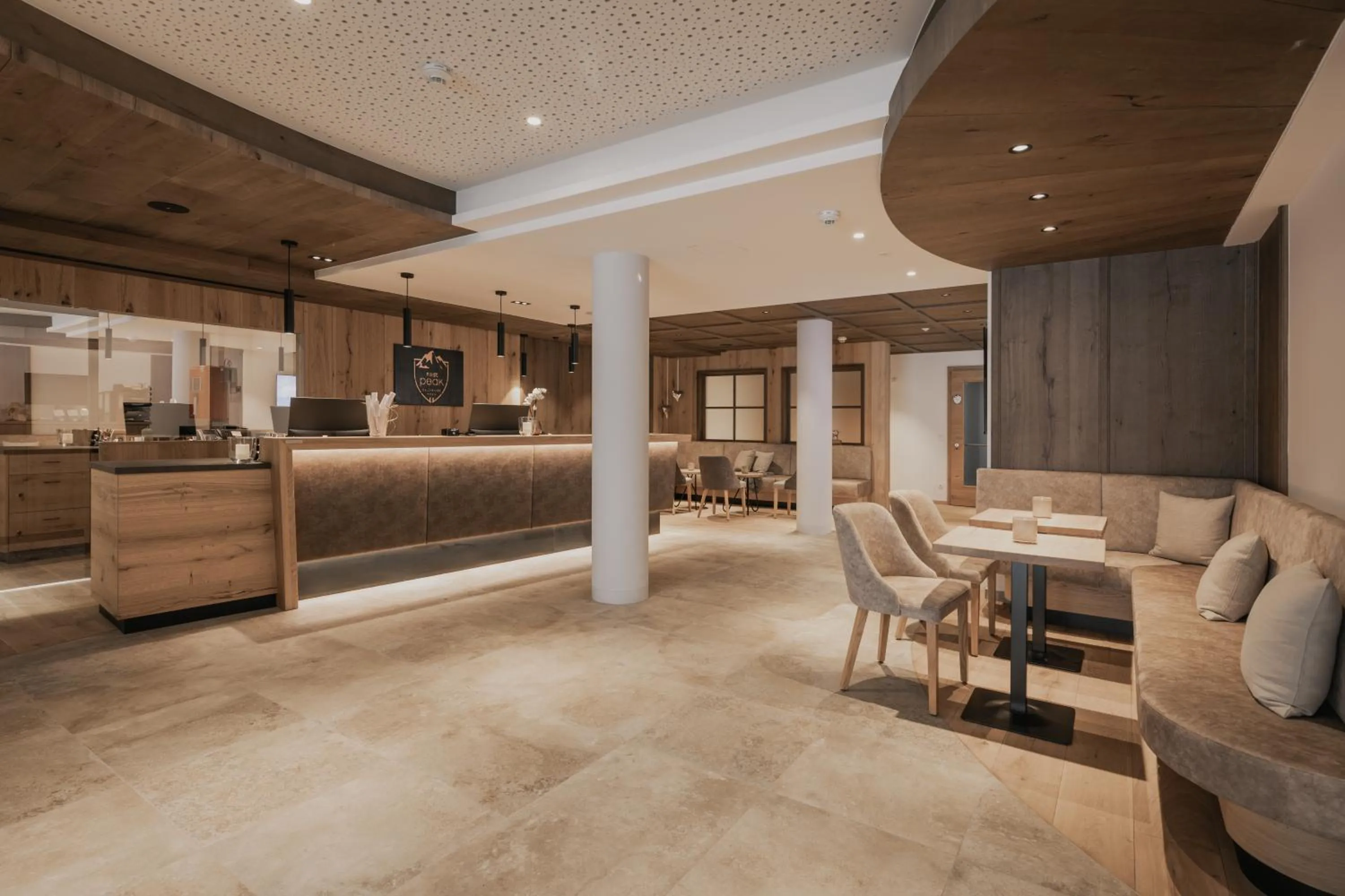 Lobby or reception in FIRSTpeak Zauchensee