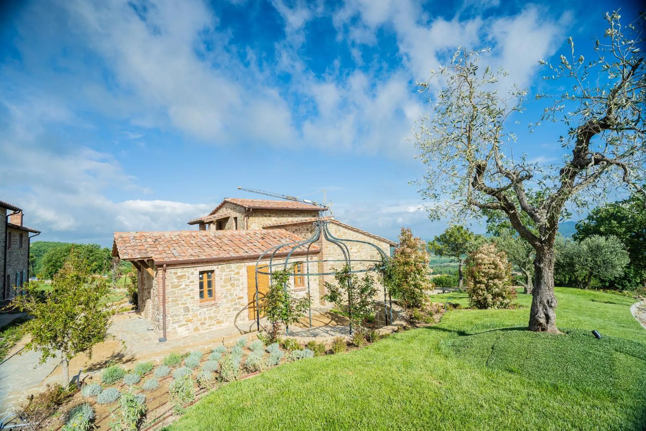 Property building in I Borghi dell'Eremo