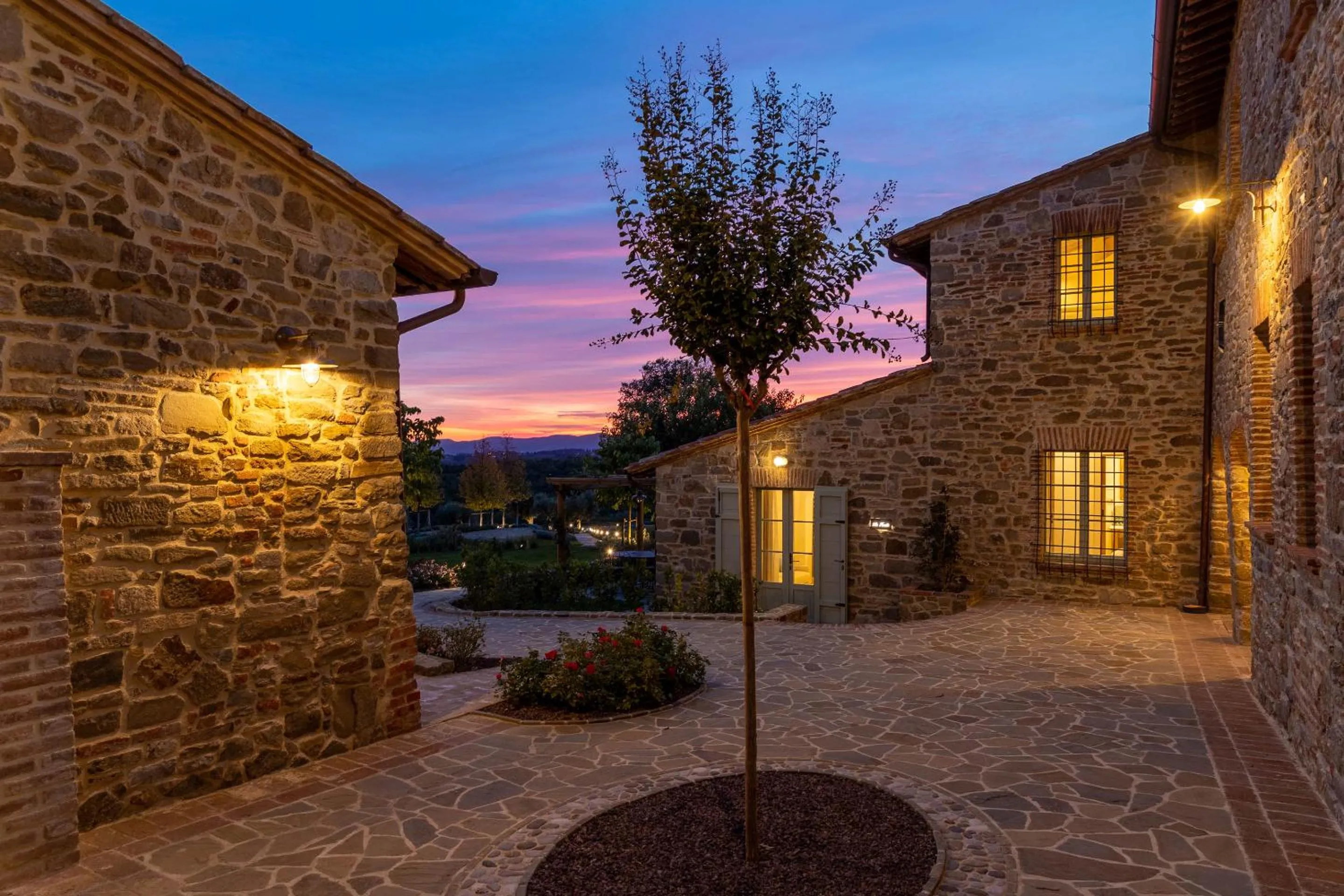 Inner courtyard view in I Borghi dell'Eremo