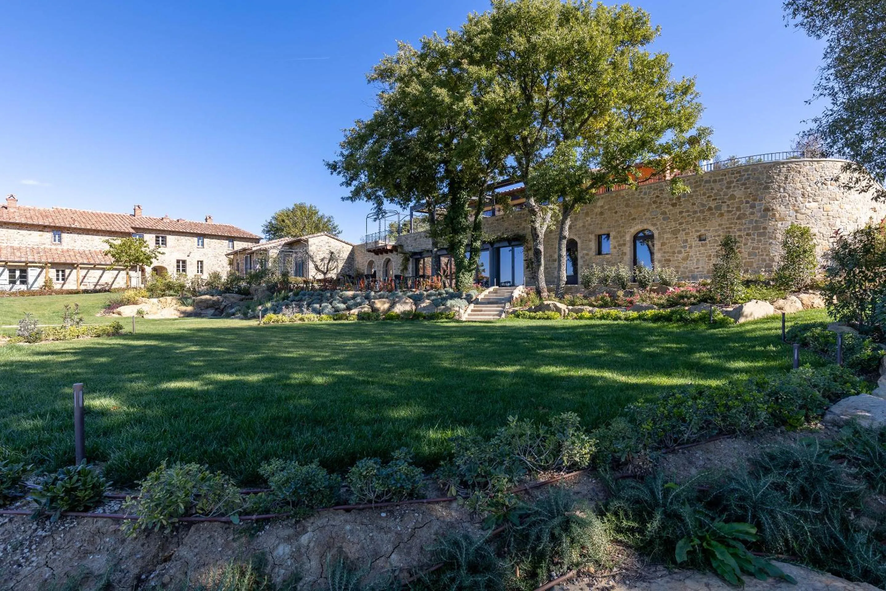 Property building in I Borghi dell'Eremo