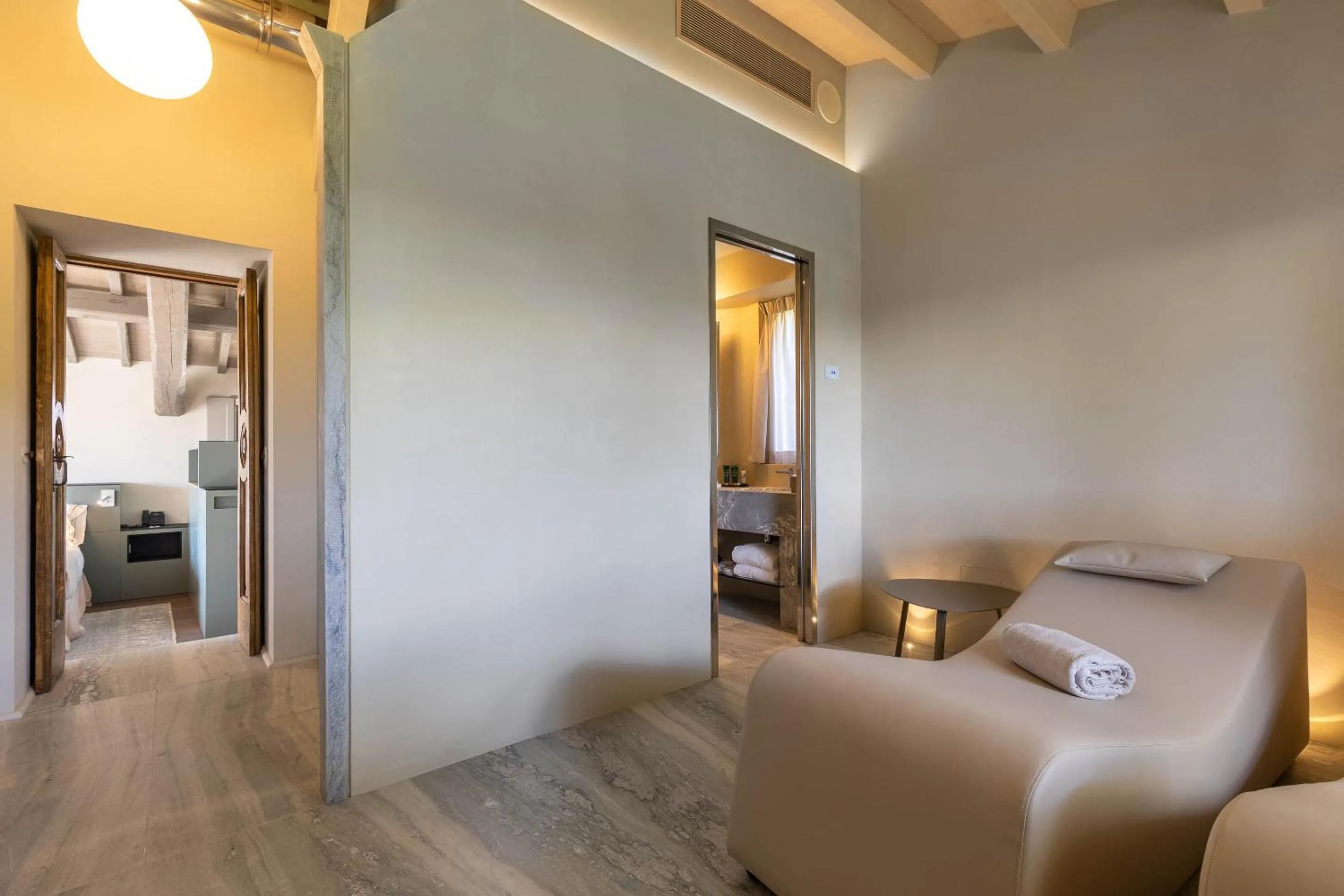 Bathroom, Bed in I Borghi dell'Eremo