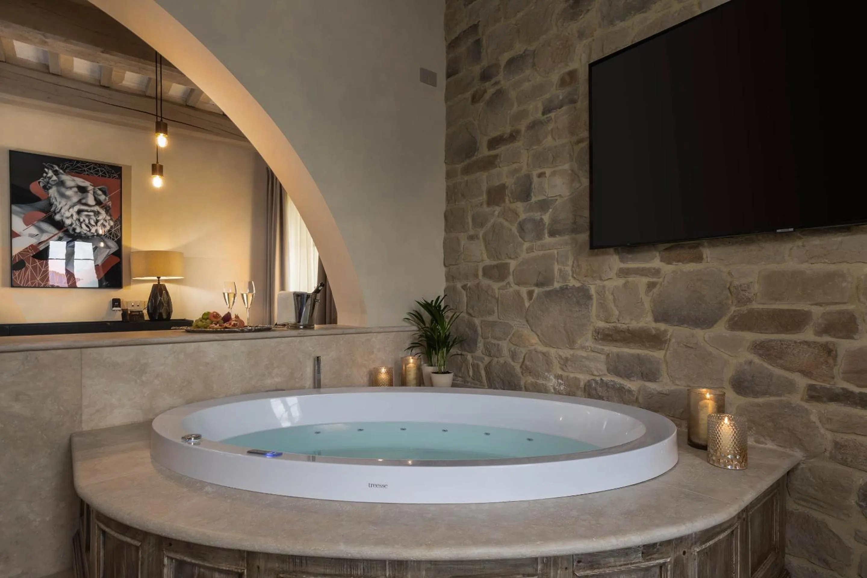 Hot Tub in I Borghi dell'Eremo