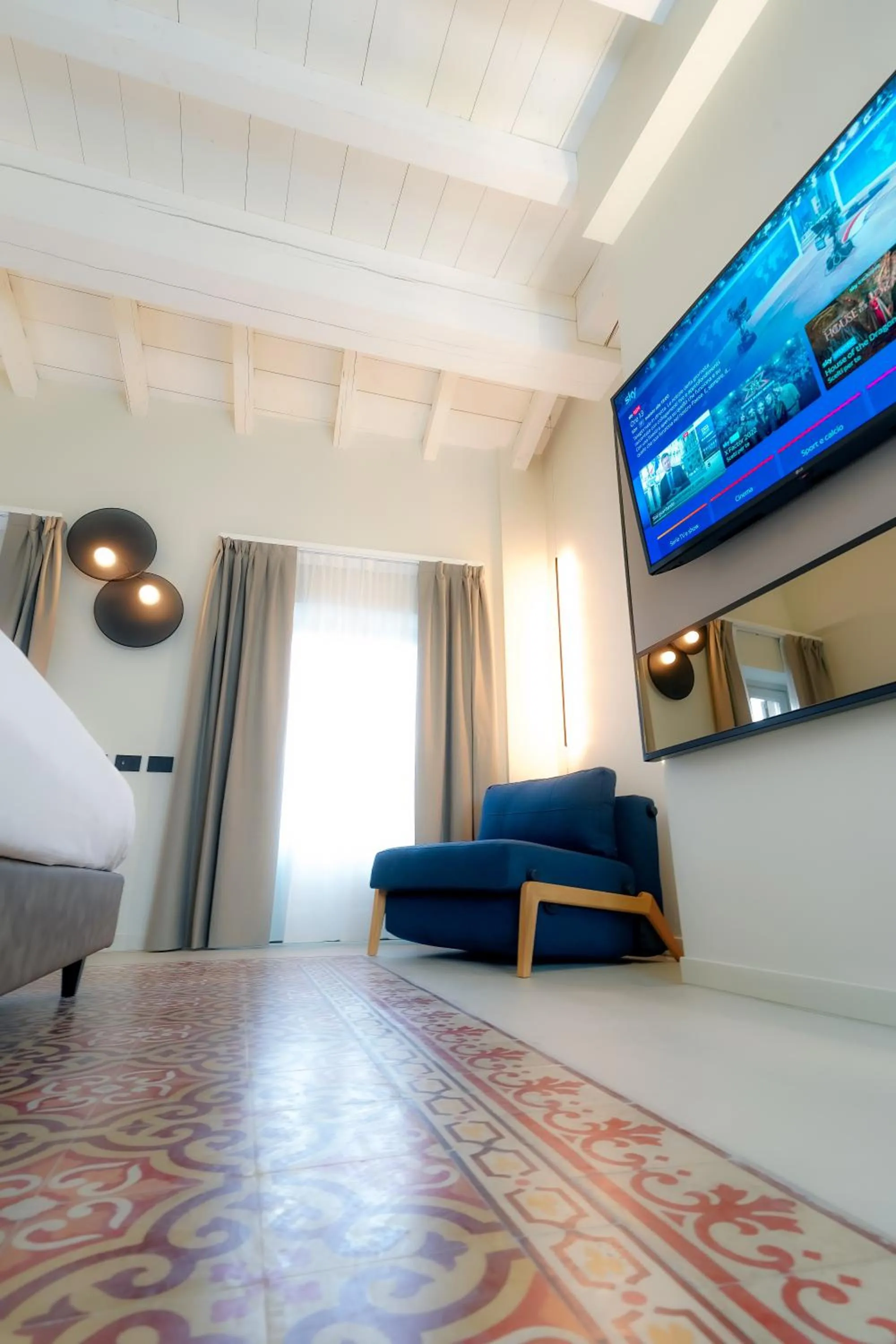 TV and multimedia in Bergamo INN 21