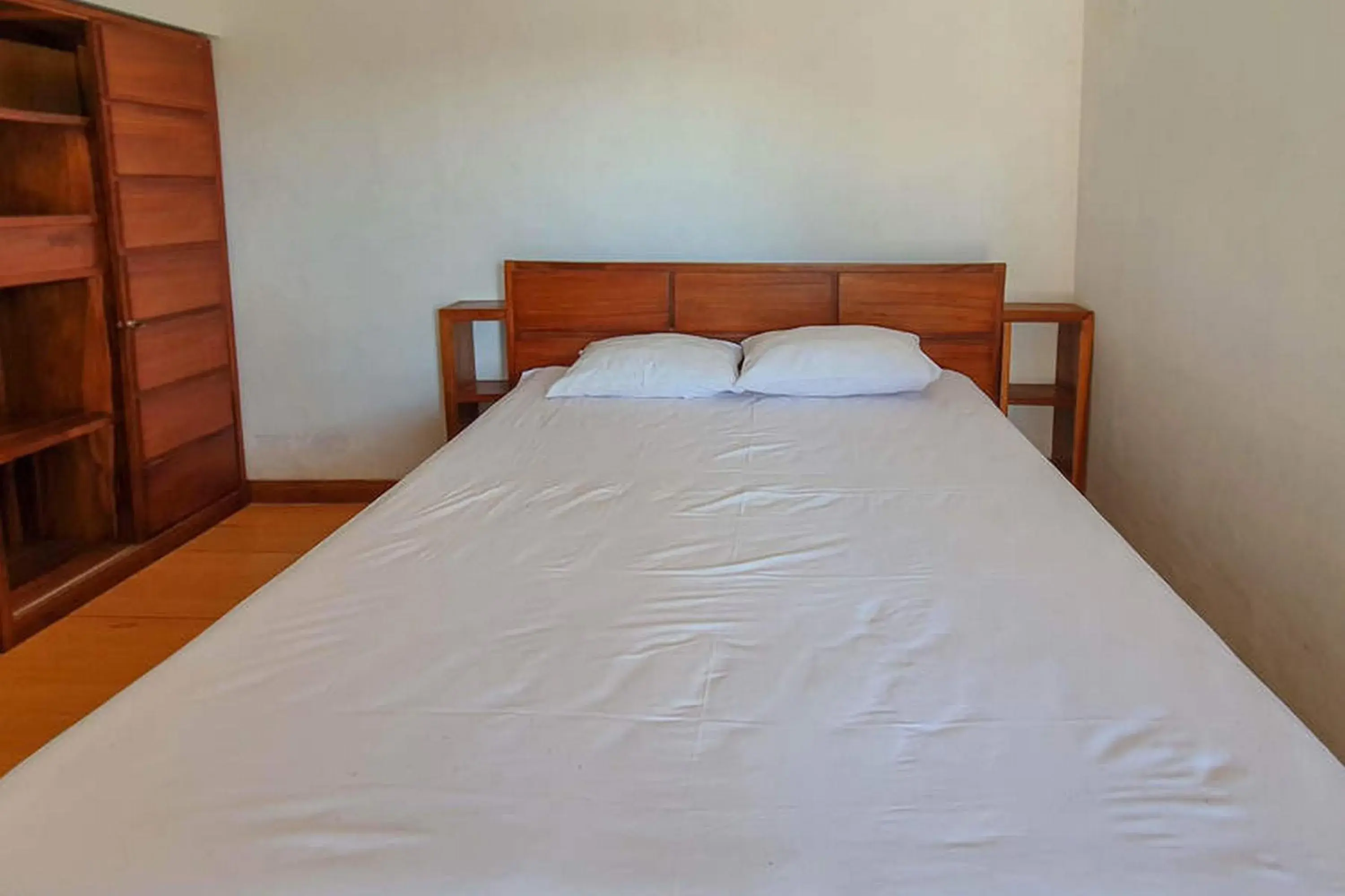 Deluxe Room in Rumah Eyang Tardjo Syariah Mitra RedDoorz Deluxe Room in Rumah Eyang Tardjo Syariah Mitra RedDoorz