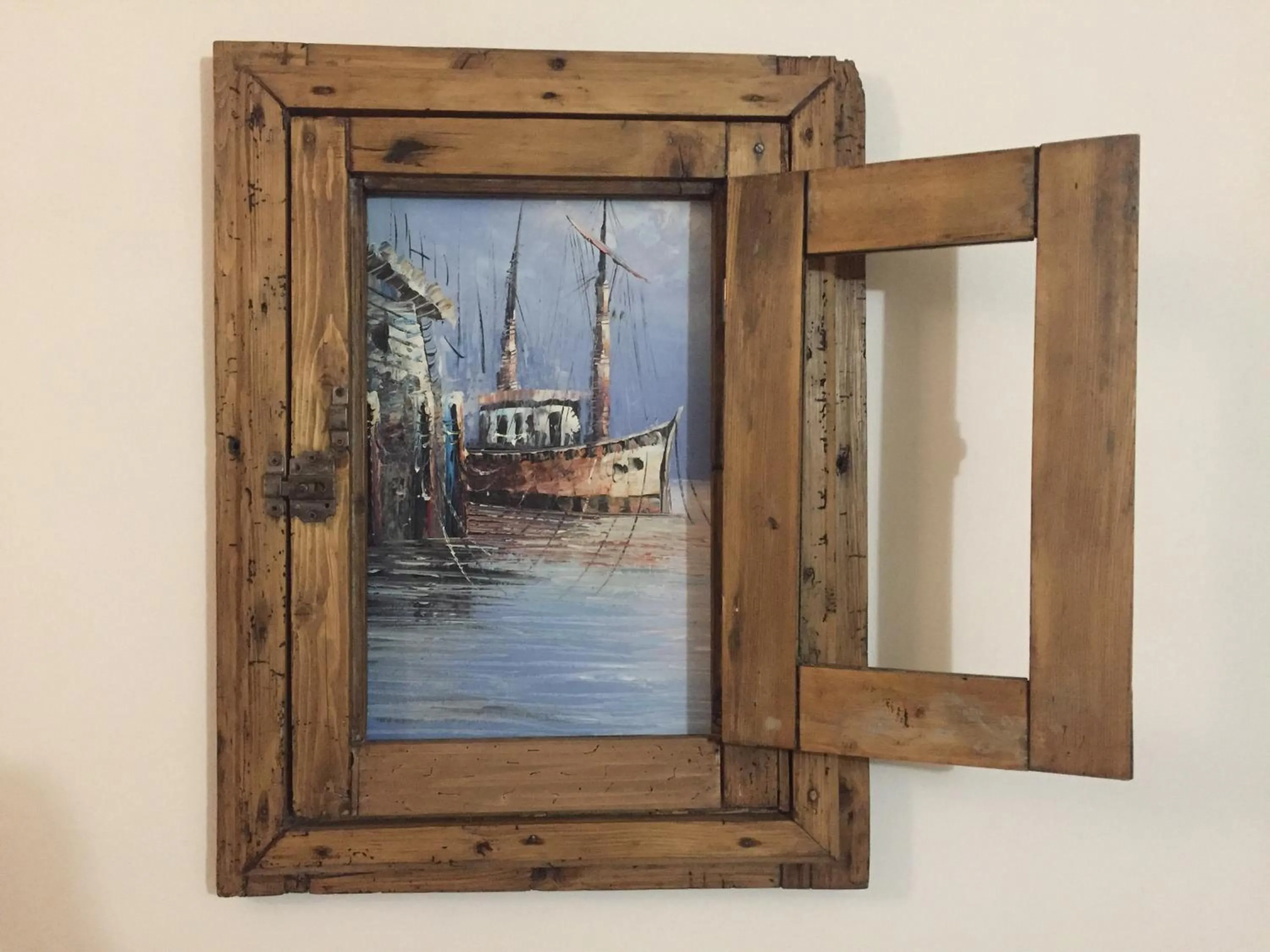 Decorative detail in La Casetta di Greta