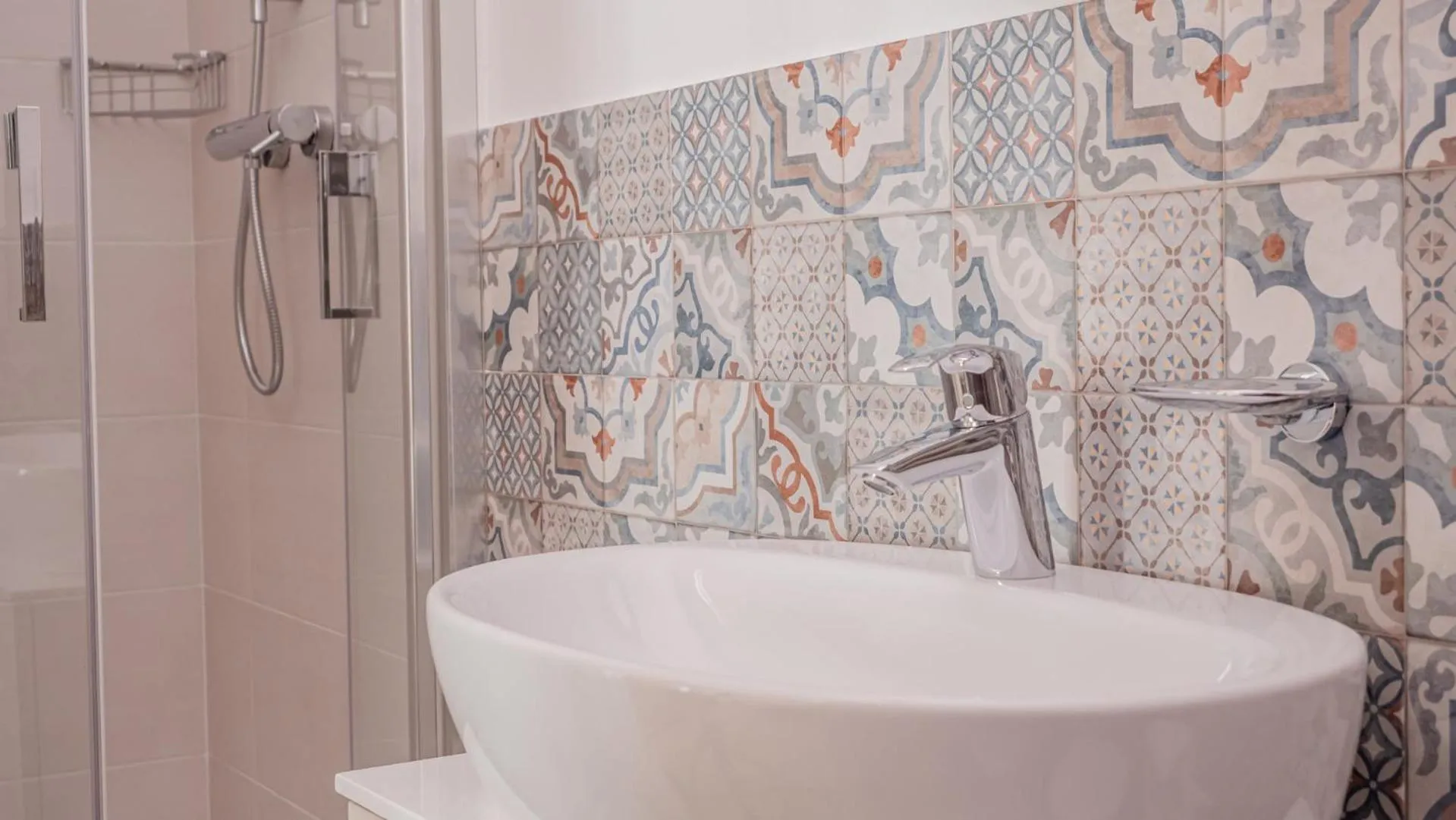 Bathroom in Palazzo dei Pavoni, Relais di Charme