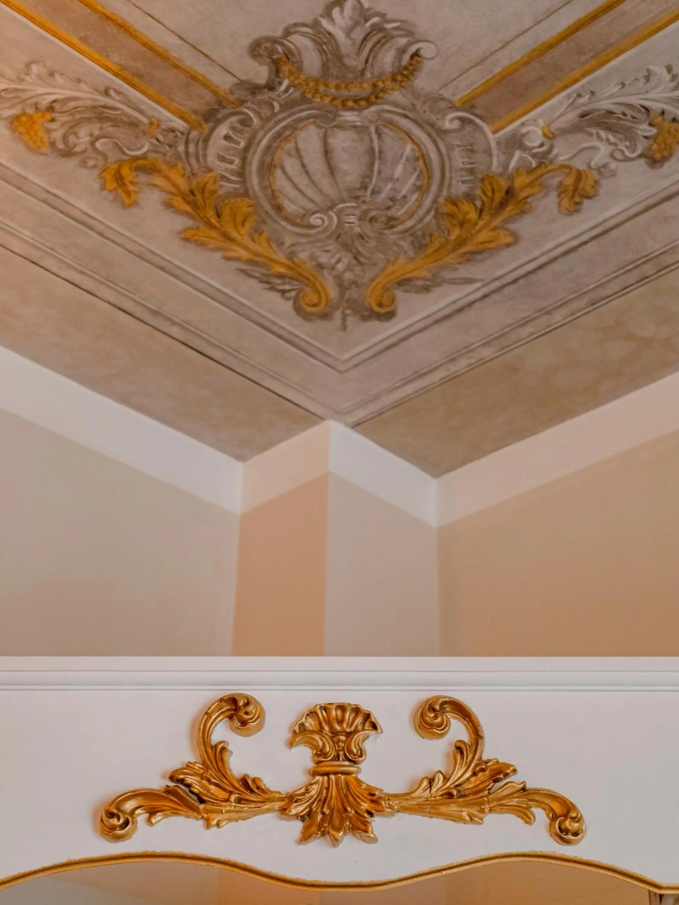 Decorative detail in Palazzo dei Pavoni, Relais di Charme