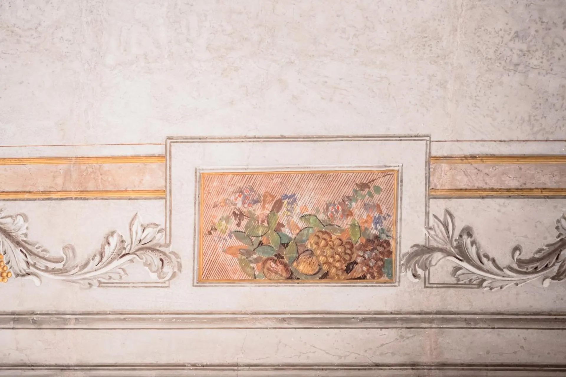 Decorative detail in Palazzo dei Pavoni, Relais di Charme