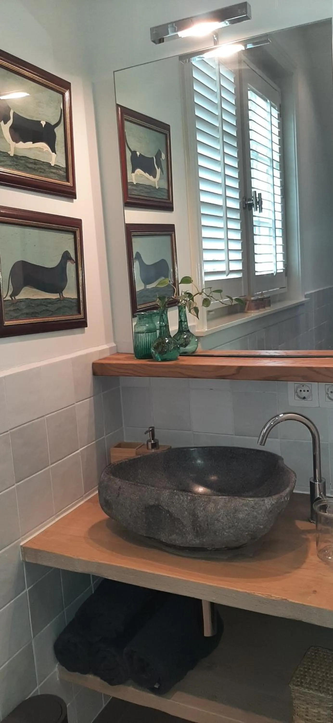 Bathroom in Huize Koempoelan