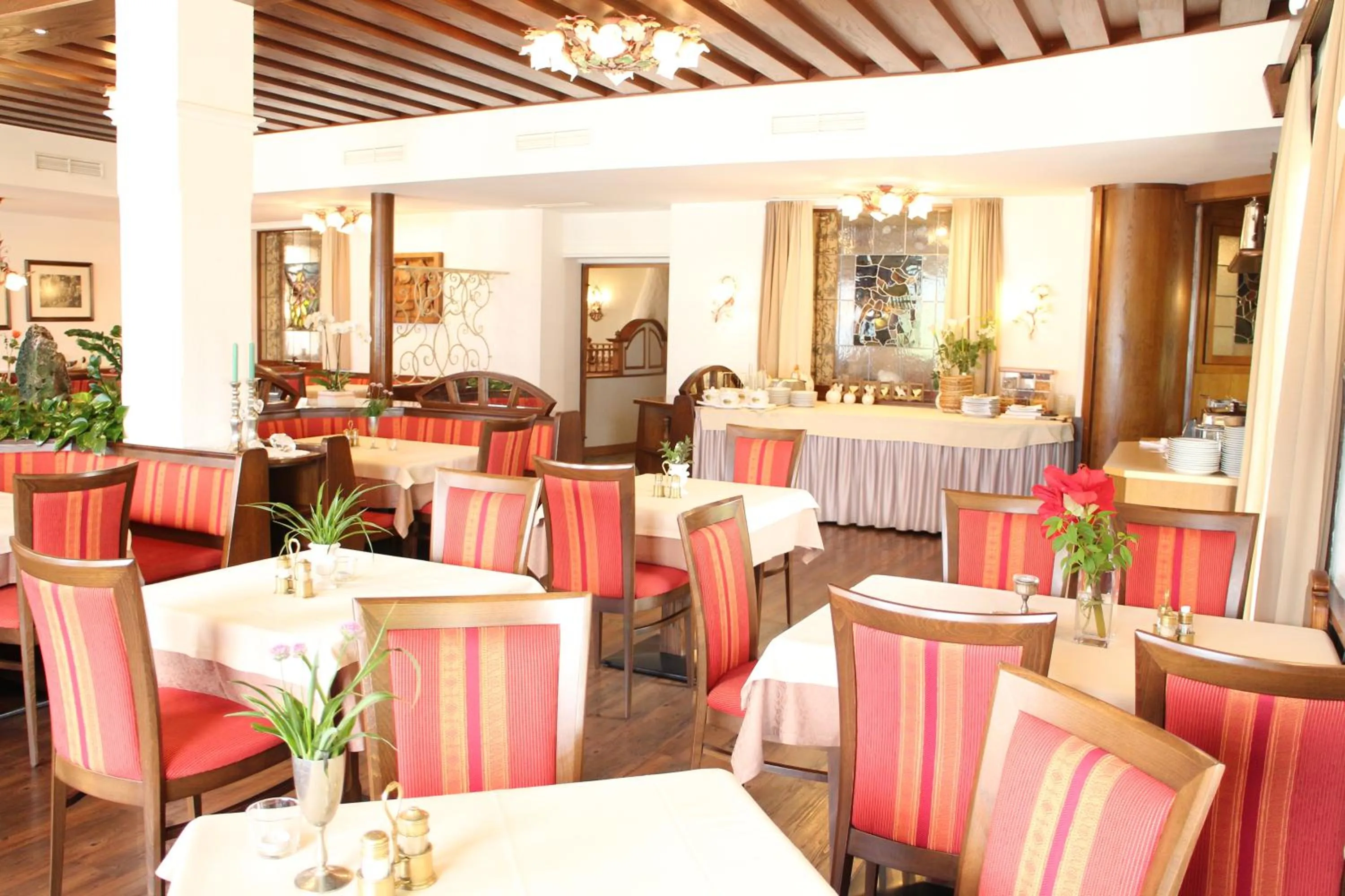 Restaurant/places to eat in Aldranser Hof