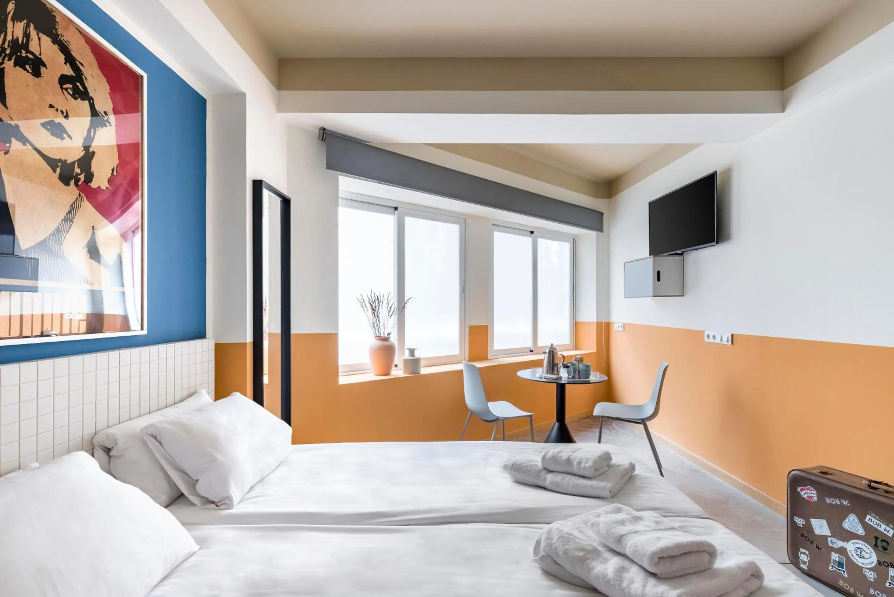 Bedroom, Bed in Bob W Madrid Chueca