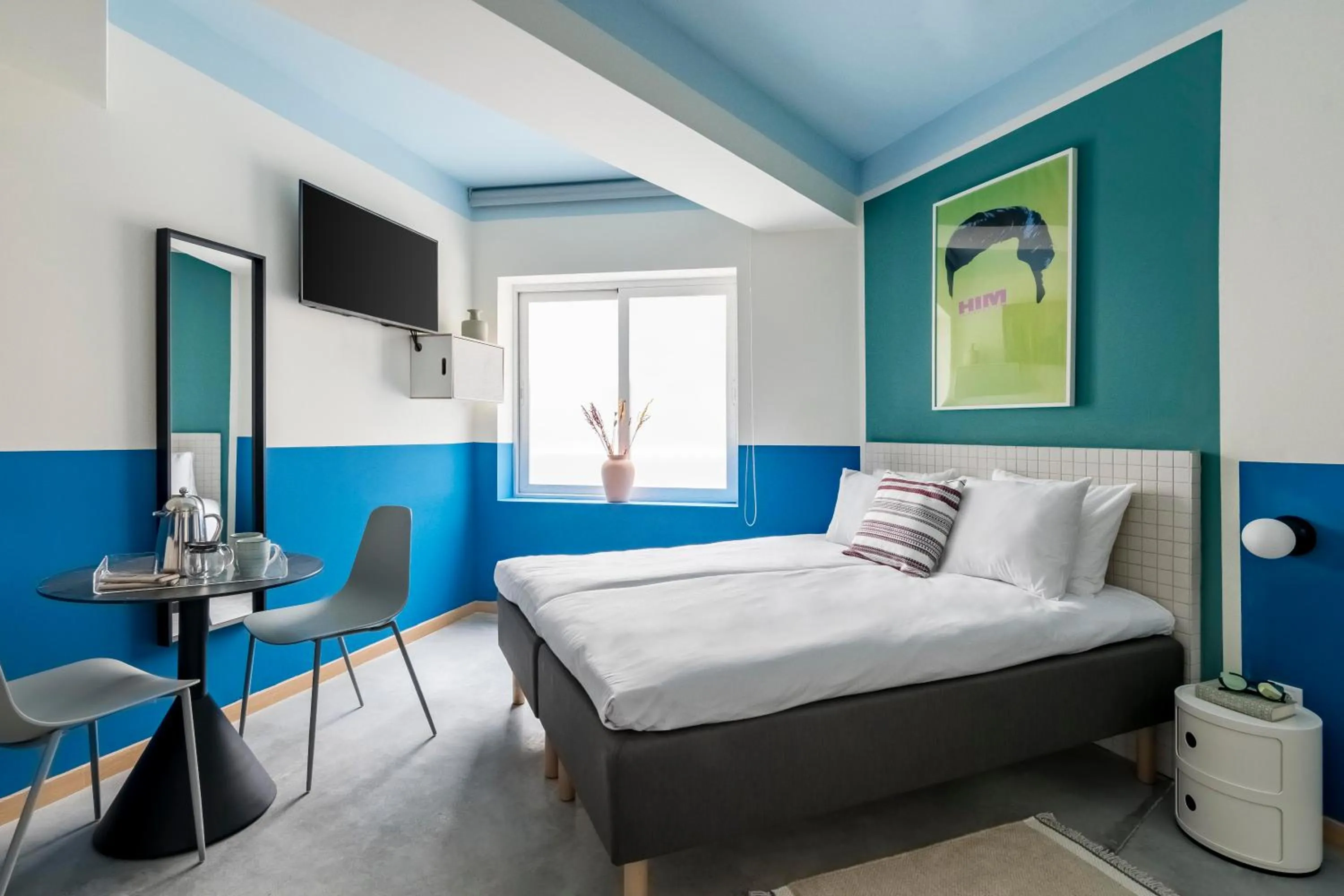 Bed in Bob W Madrid Chueca