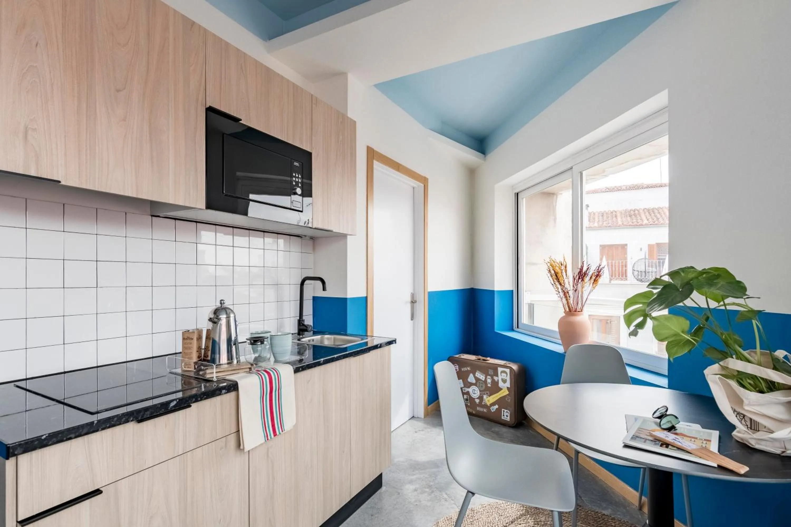 Kitchen or kitchenette in Bob W Madrid Chueca