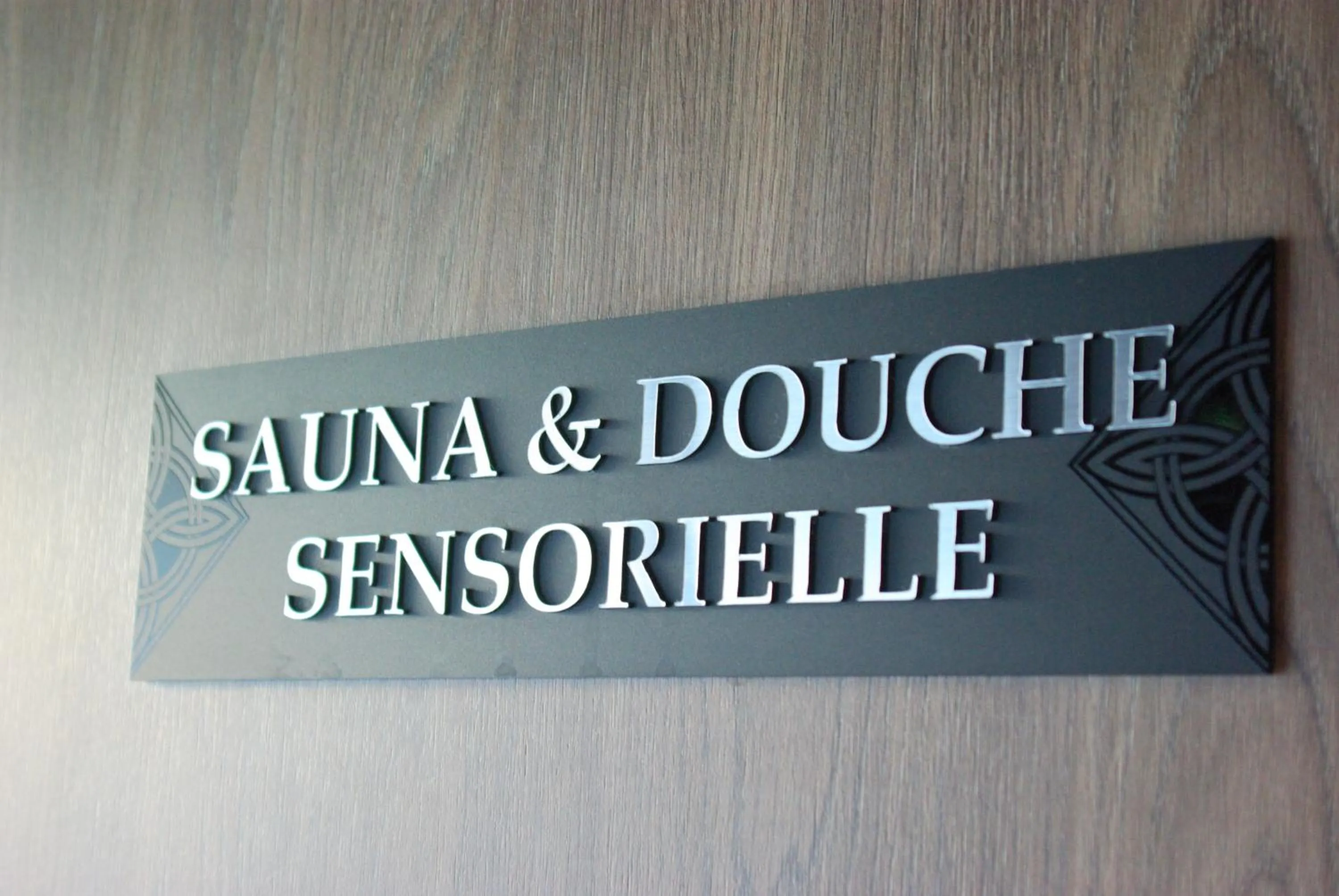 Spa and wellness centre/facilities in Best Western Plus Le Conquerant Rouen Nord