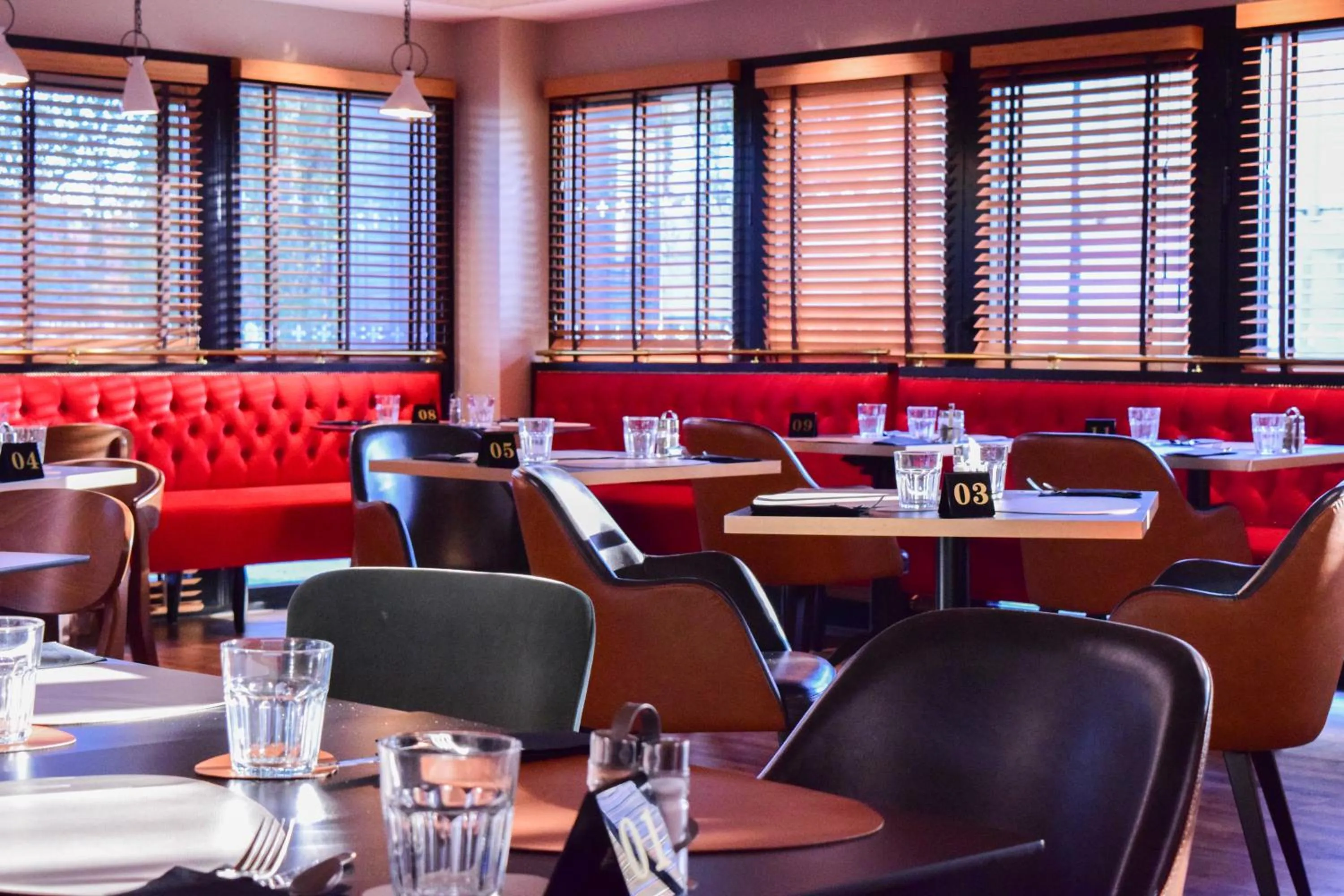 Restaurant/places to eat in Best Western Plus Le Conquerant Rouen Nord