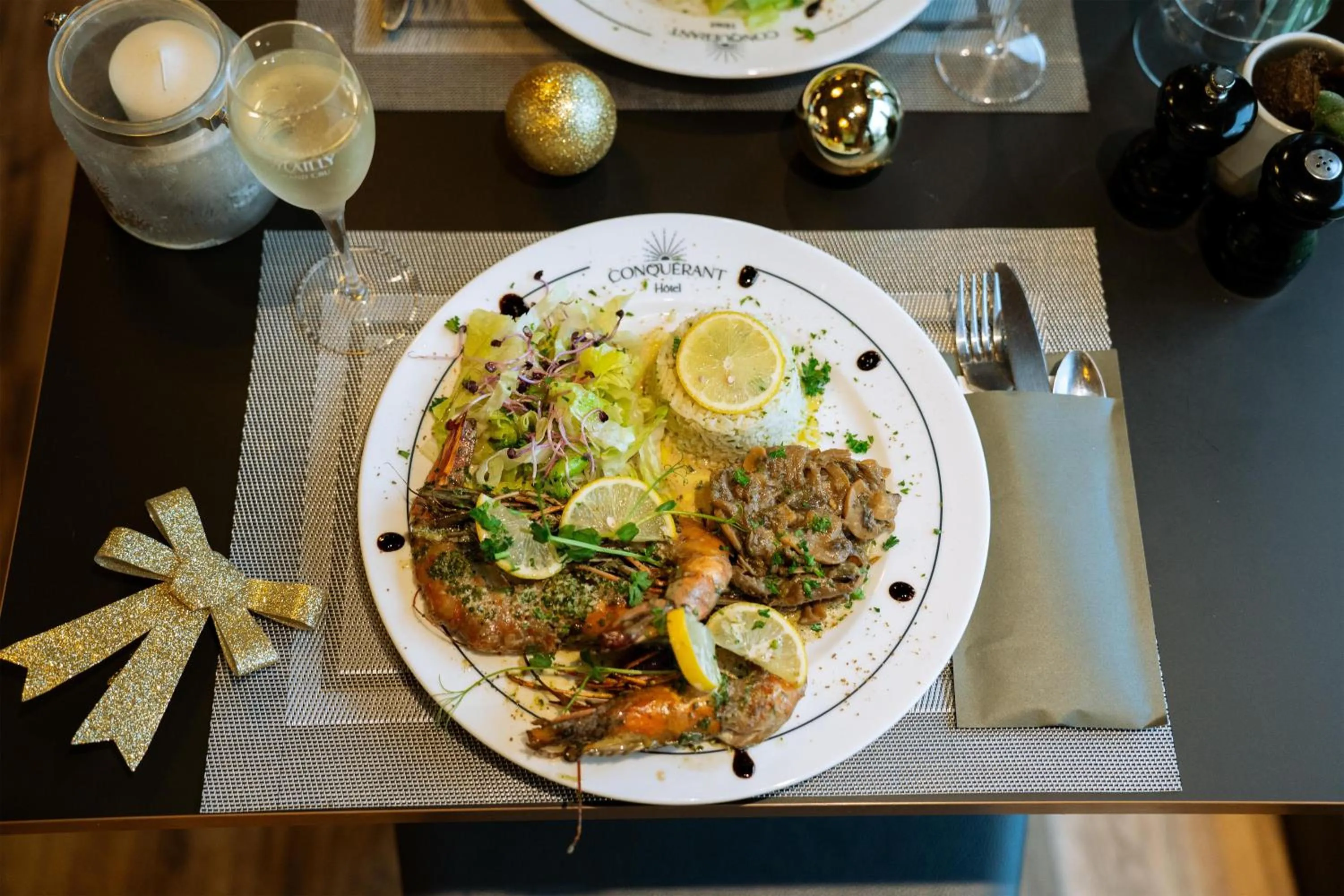 Restaurant/places to eat in Best Western Plus Le Conquerant Rouen Nord