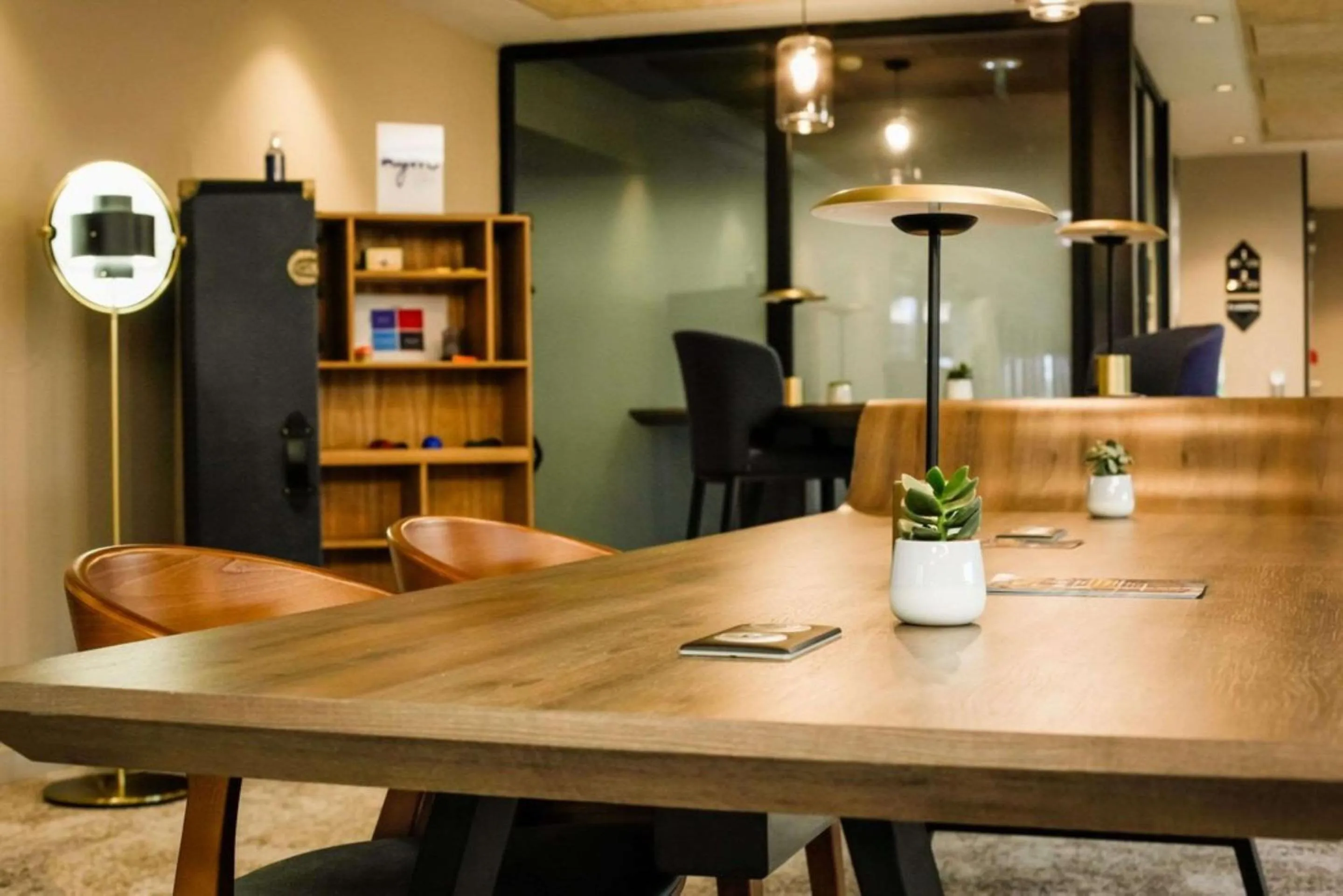 Lobby or reception in Best Western Plus Le Conquerant Rouen Nord