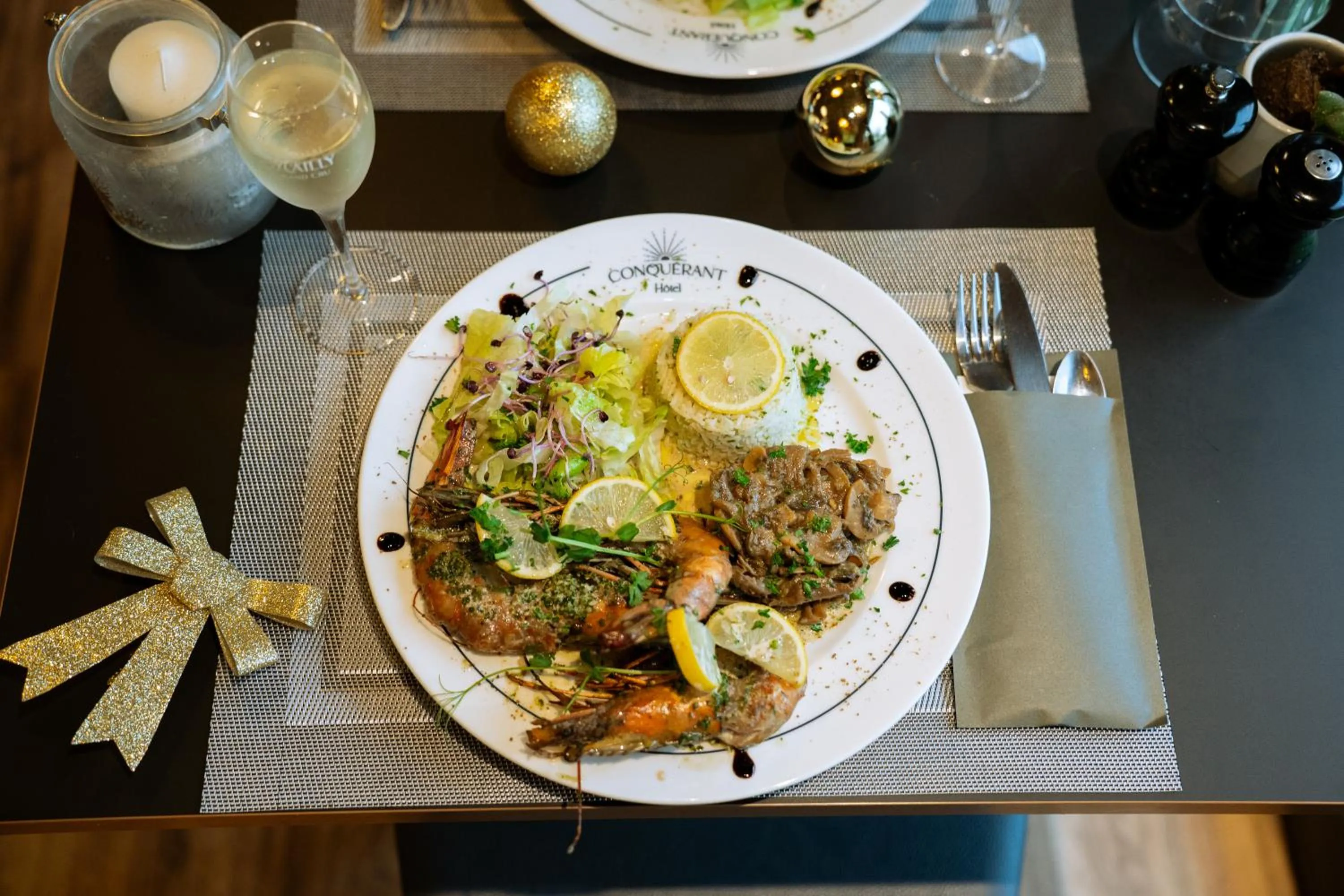 Restaurant/places to eat in Best Western Plus Le Conquerant Rouen Nord