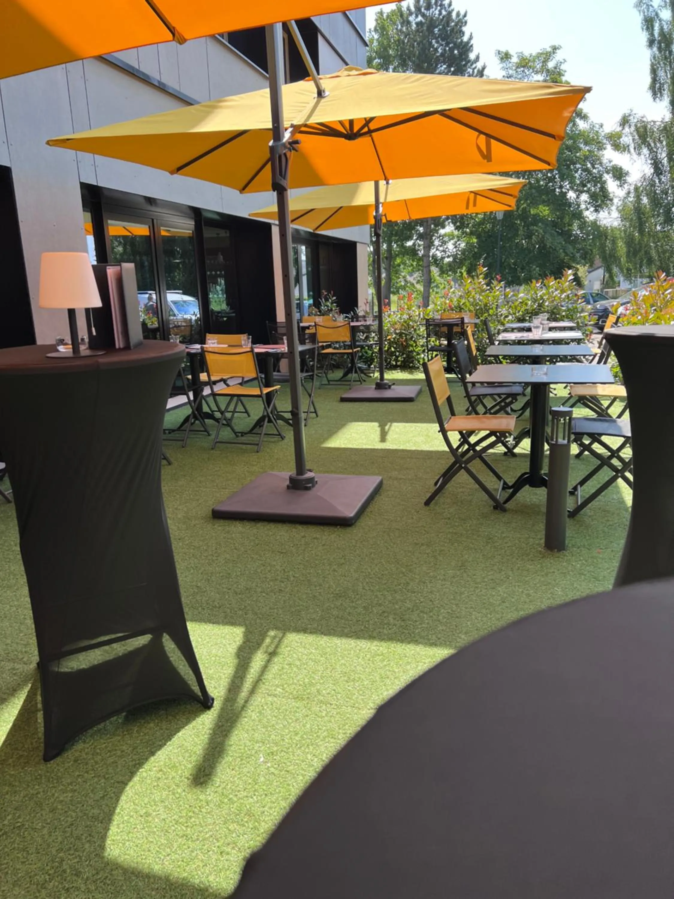 Balcony/Terrace in Best Western Plus Le Conquerant Rouen Nord