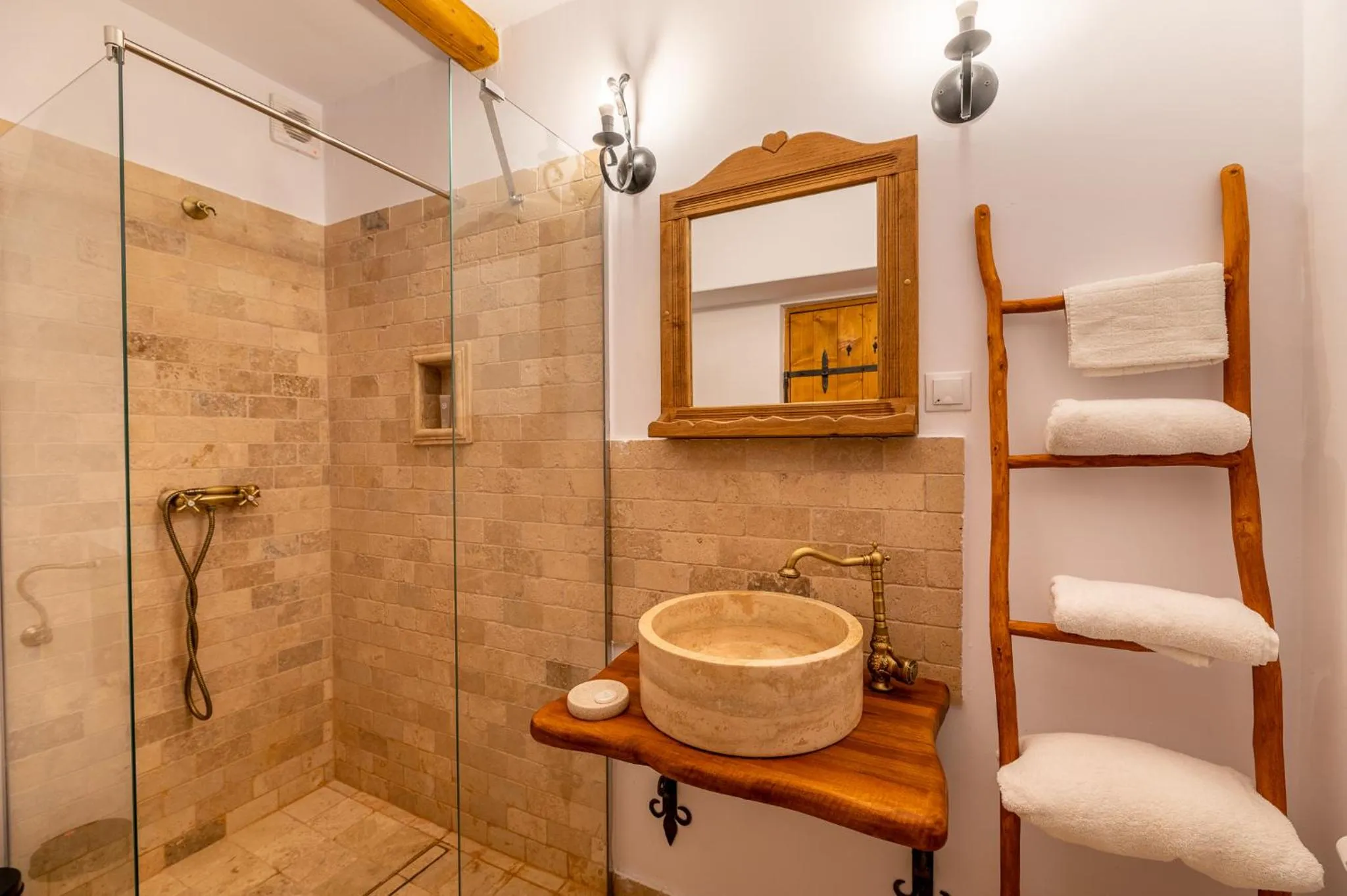 Shower in Boutique Hotel von Graf