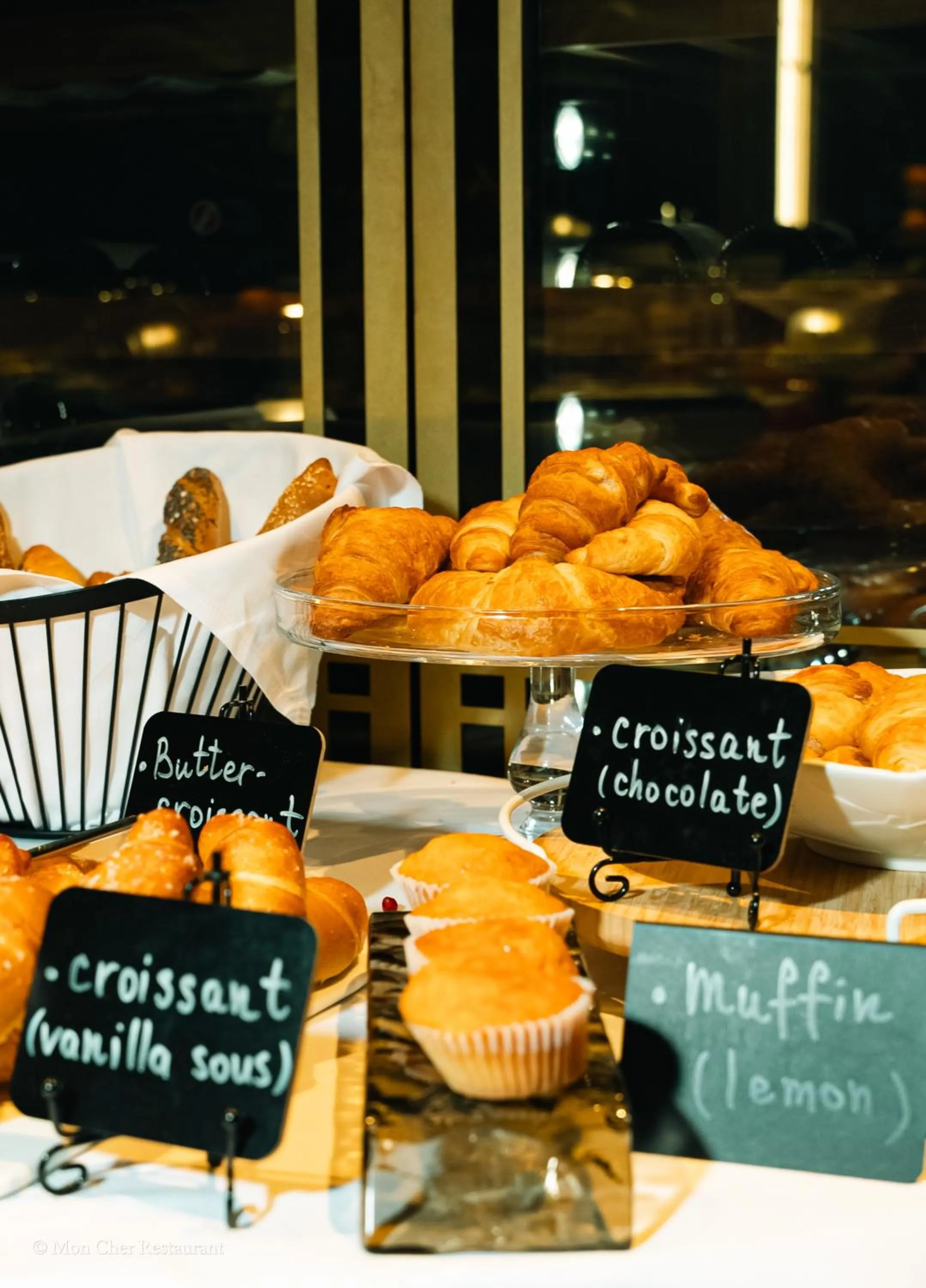 Restaurant/places to eat in O11 Boutique Hotel Vienna