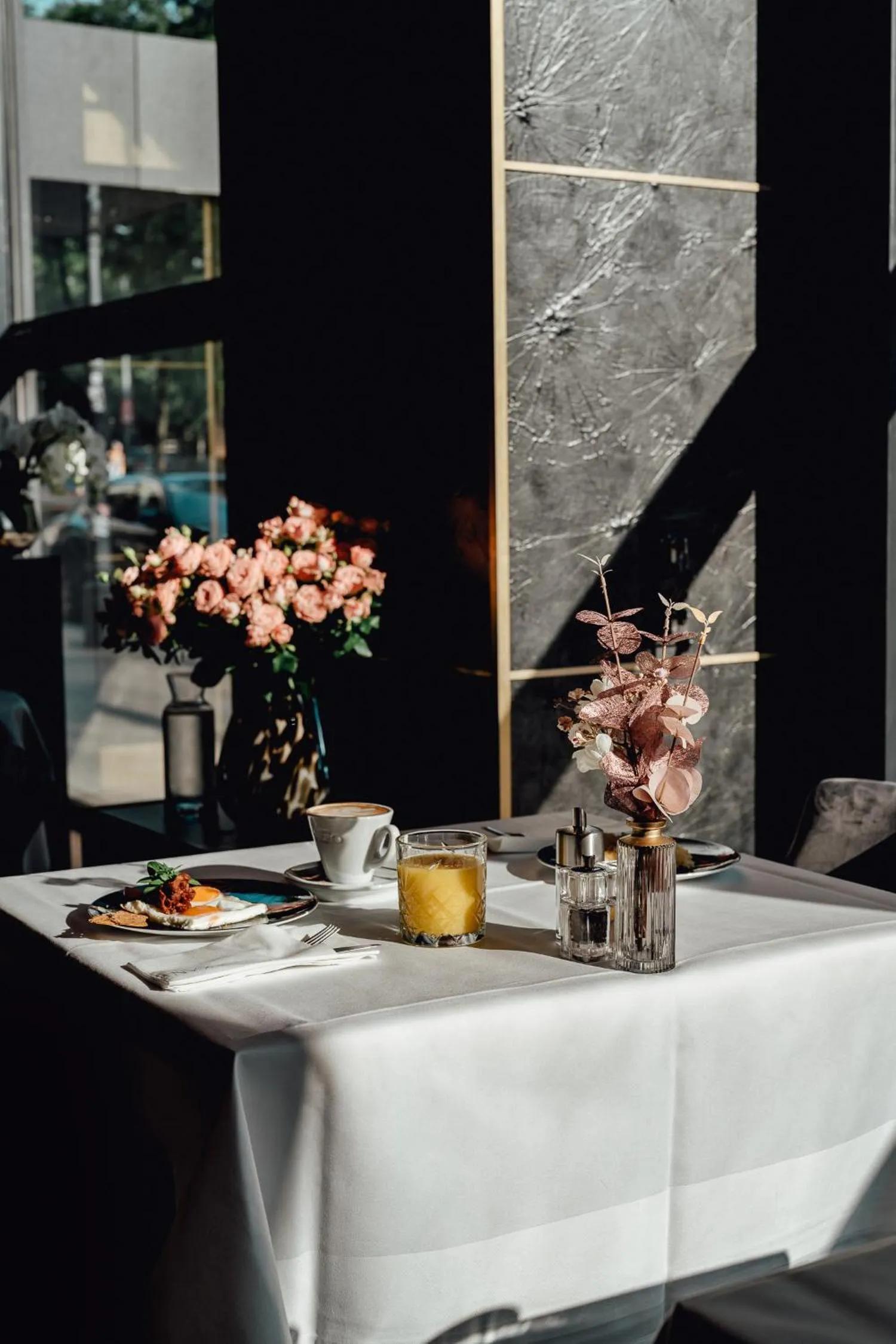 Restaurant/places to eat in O11 Boutique Hotel Vienna