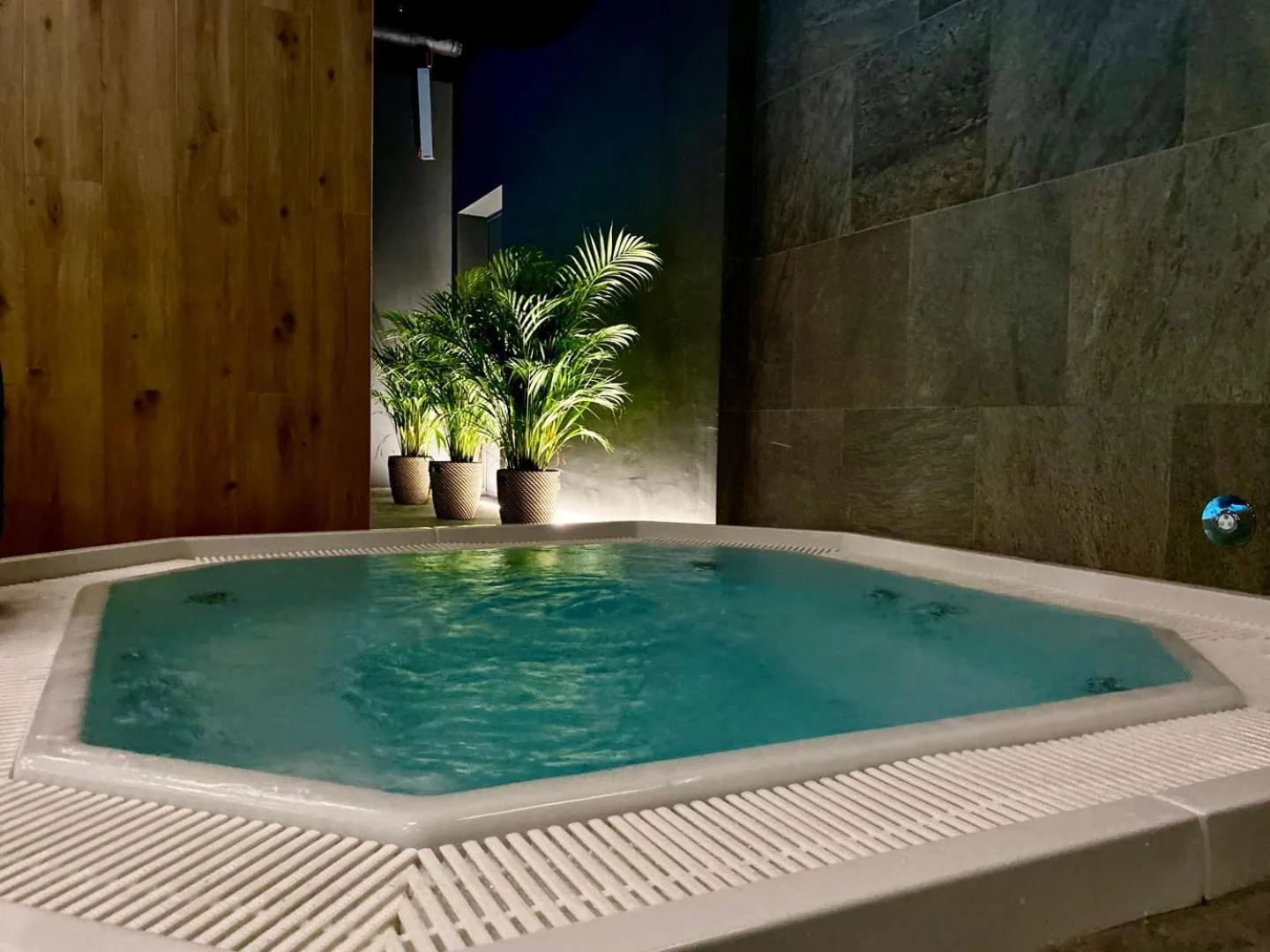 Easy Rent Apartments - GOLD 30, Basen & SPA, Centrum 24h Check-in