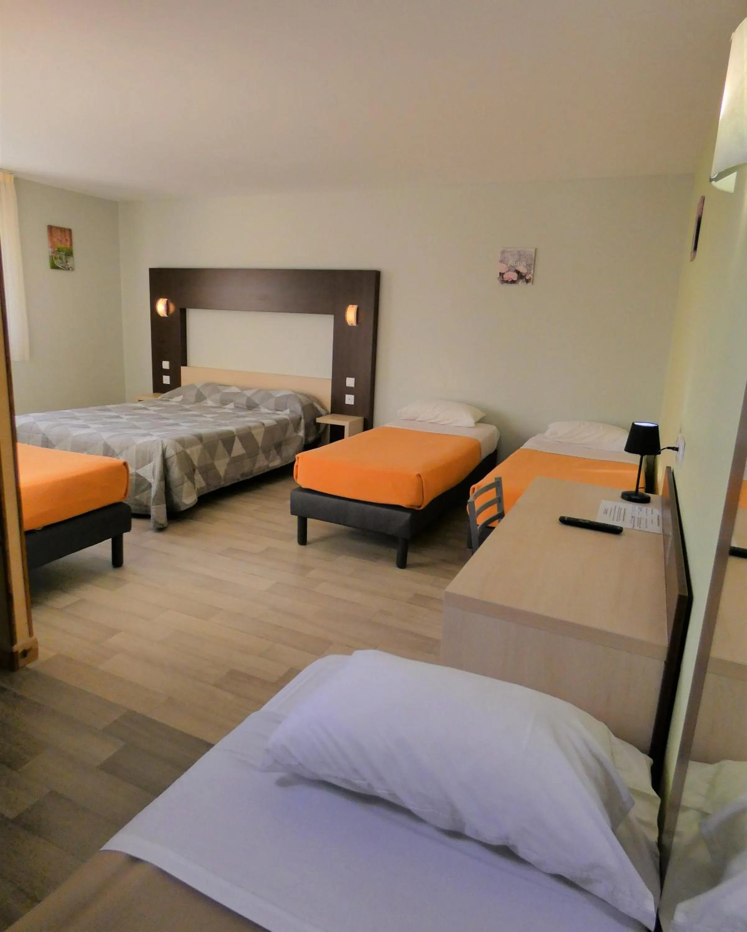 group of guests, Bed in Hôtel Azur Saint Junien Cit'Hotel