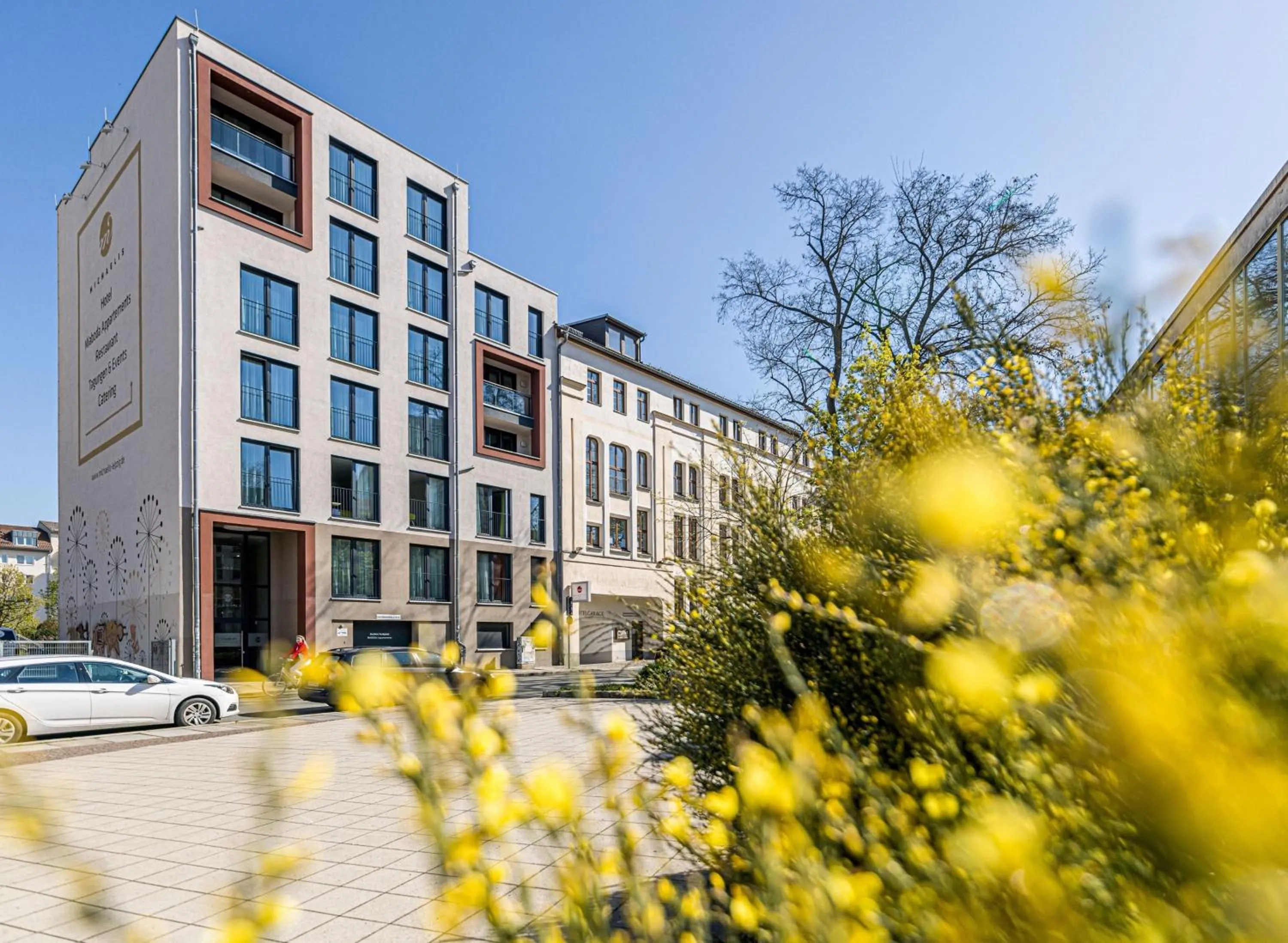 Property building in Hotel & Restaurant Michaelis