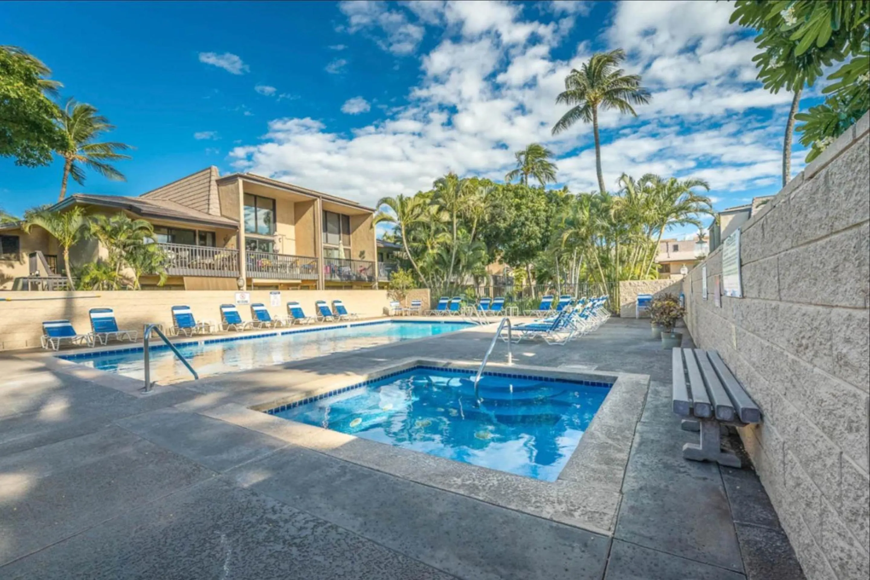 Property building in Kihei Garden Estates G-102