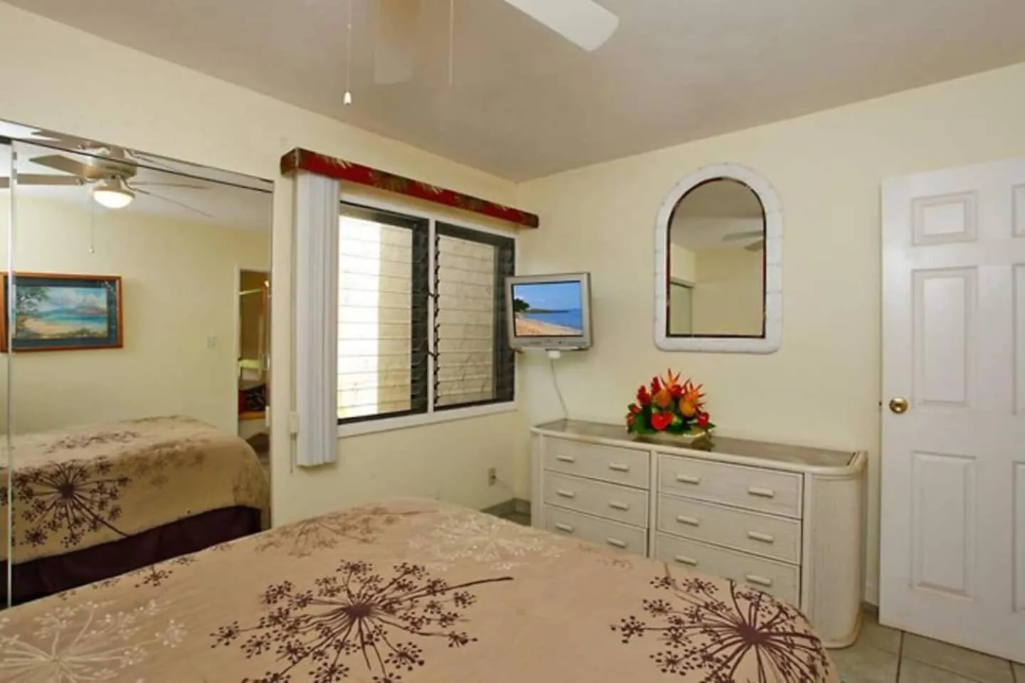 Property building, Bed in Kihei Garden Estates G-102