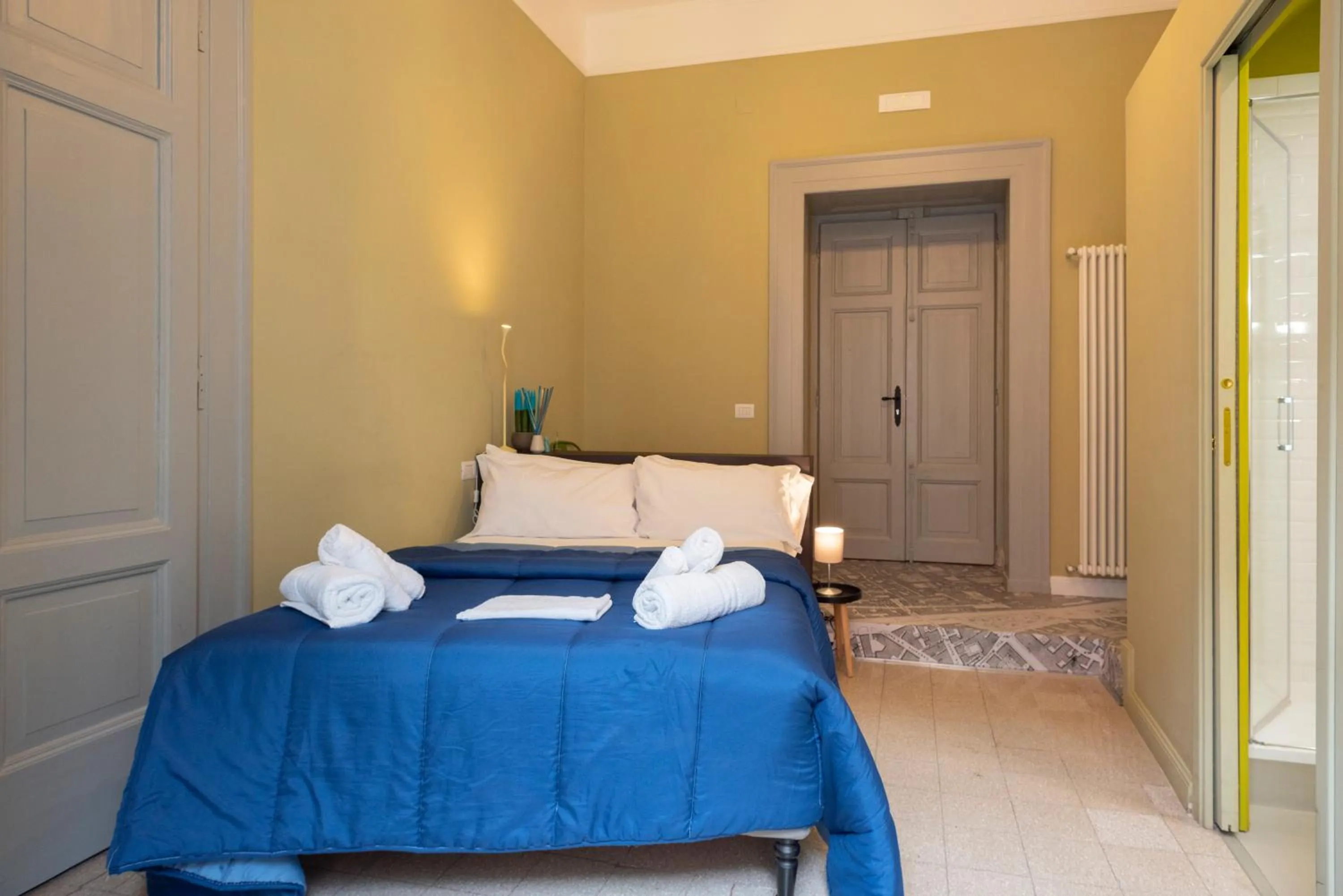 Shower, Bed in B&B o' Panar al Duomo