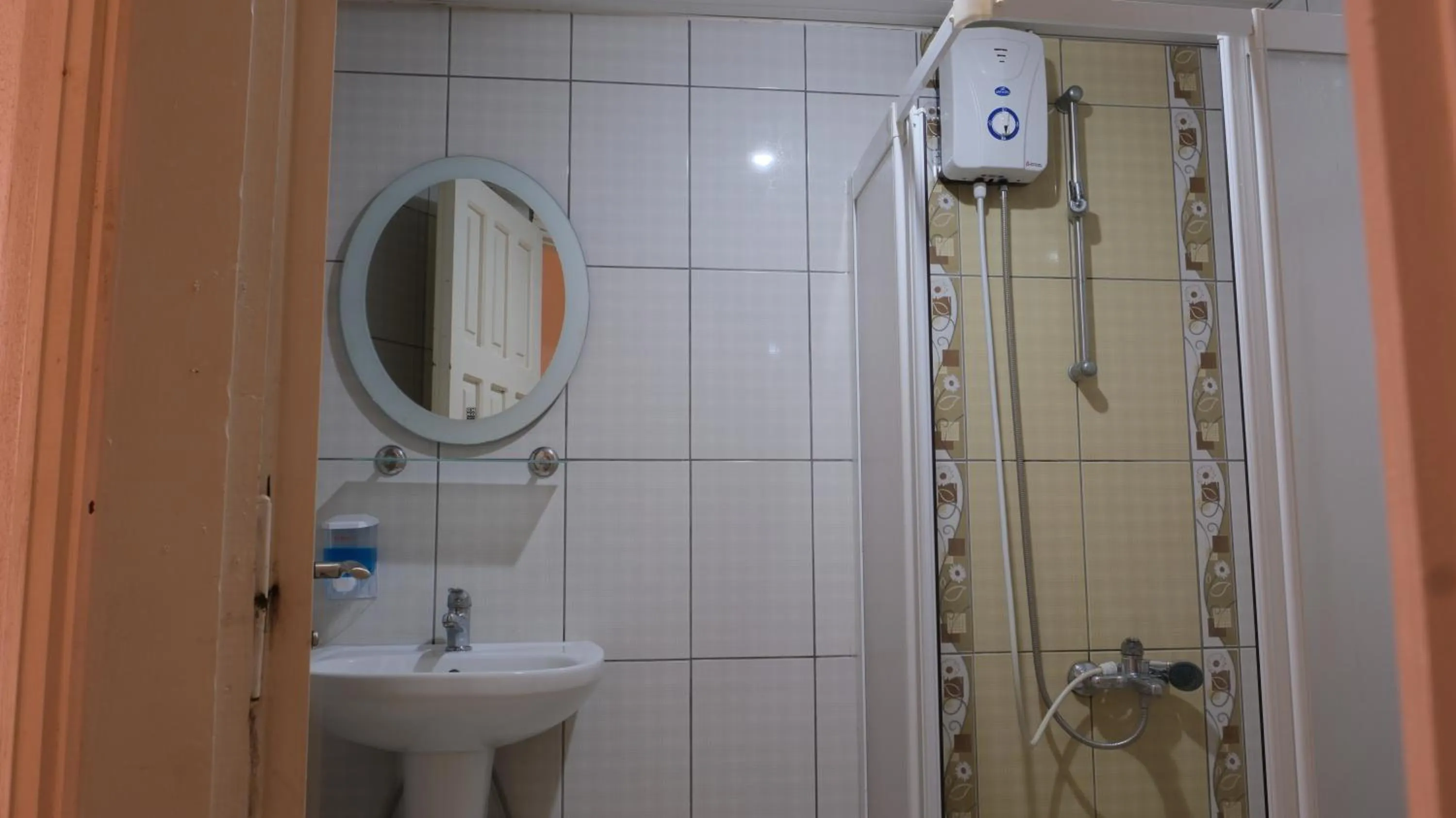 Shower in İSABELLA APART OTEL