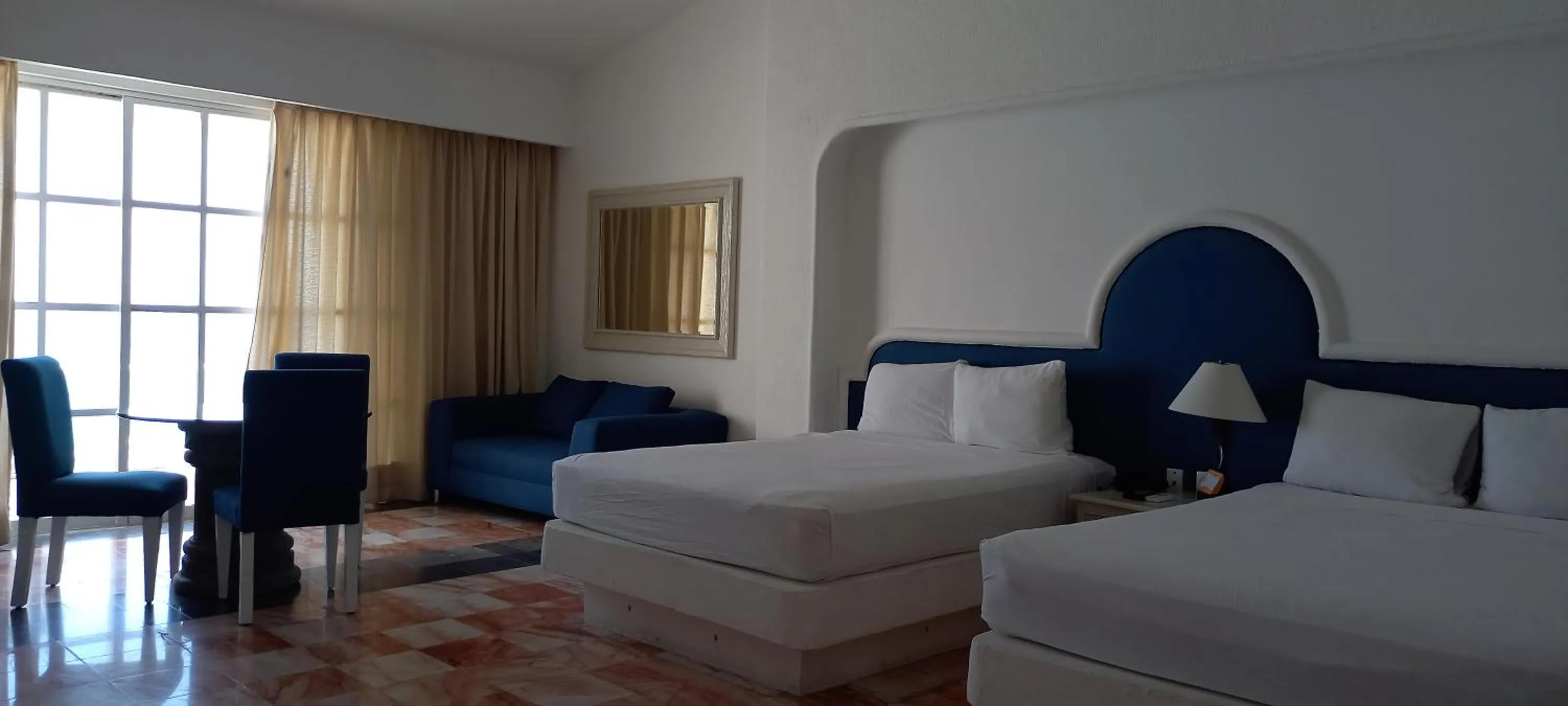 Photo of the whole room, Bed in Hotel y Museo Casa Turquesa