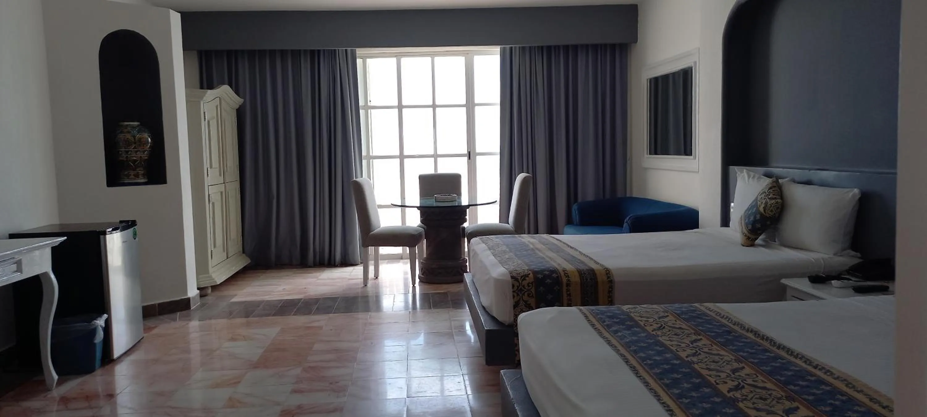 Photo of the whole room, Bed in Hotel y Museo Casa Turquesa