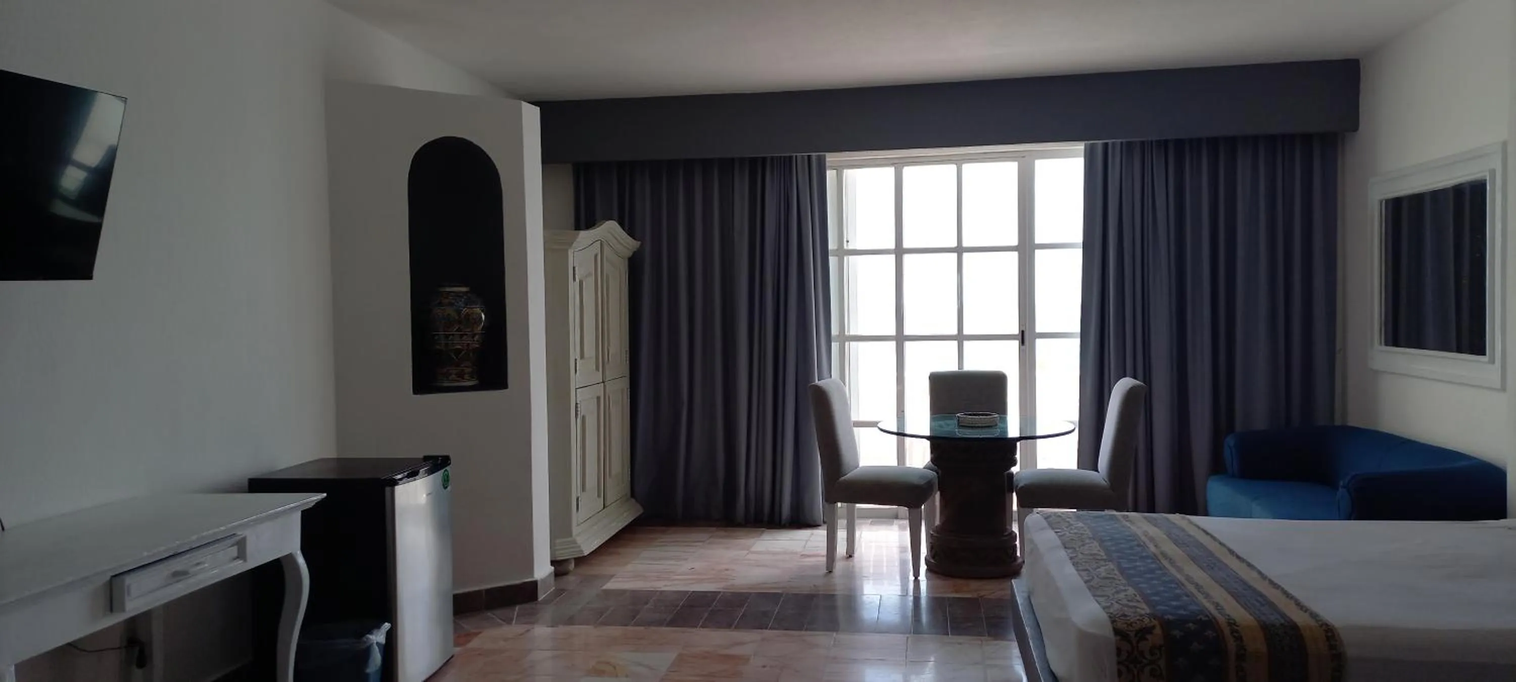 Photo of the whole room, Bed in Hotel y Museo Casa Turquesa