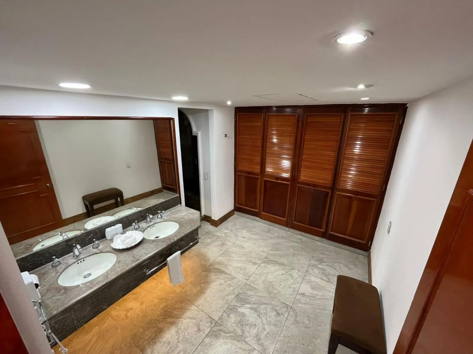 wardrobe in Hotel y Museo Casa Turquesa