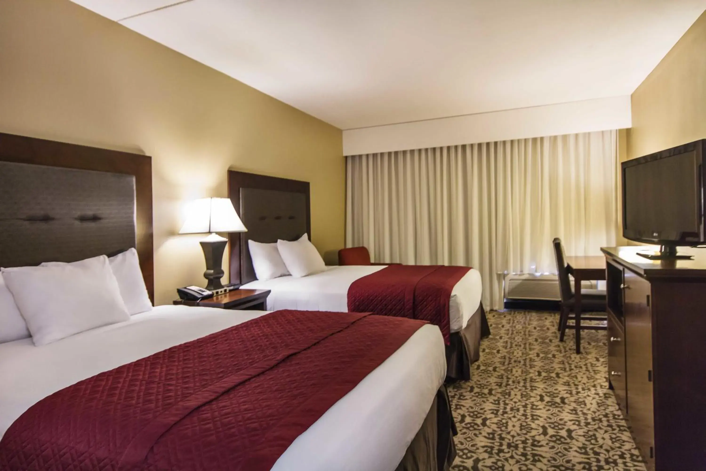 Building 1 - Queen Room with Two Queen Beds in Grand Oaks Hotel Building 1 - Queen Room with Two Queen Beds in Grand Oaks Hotel